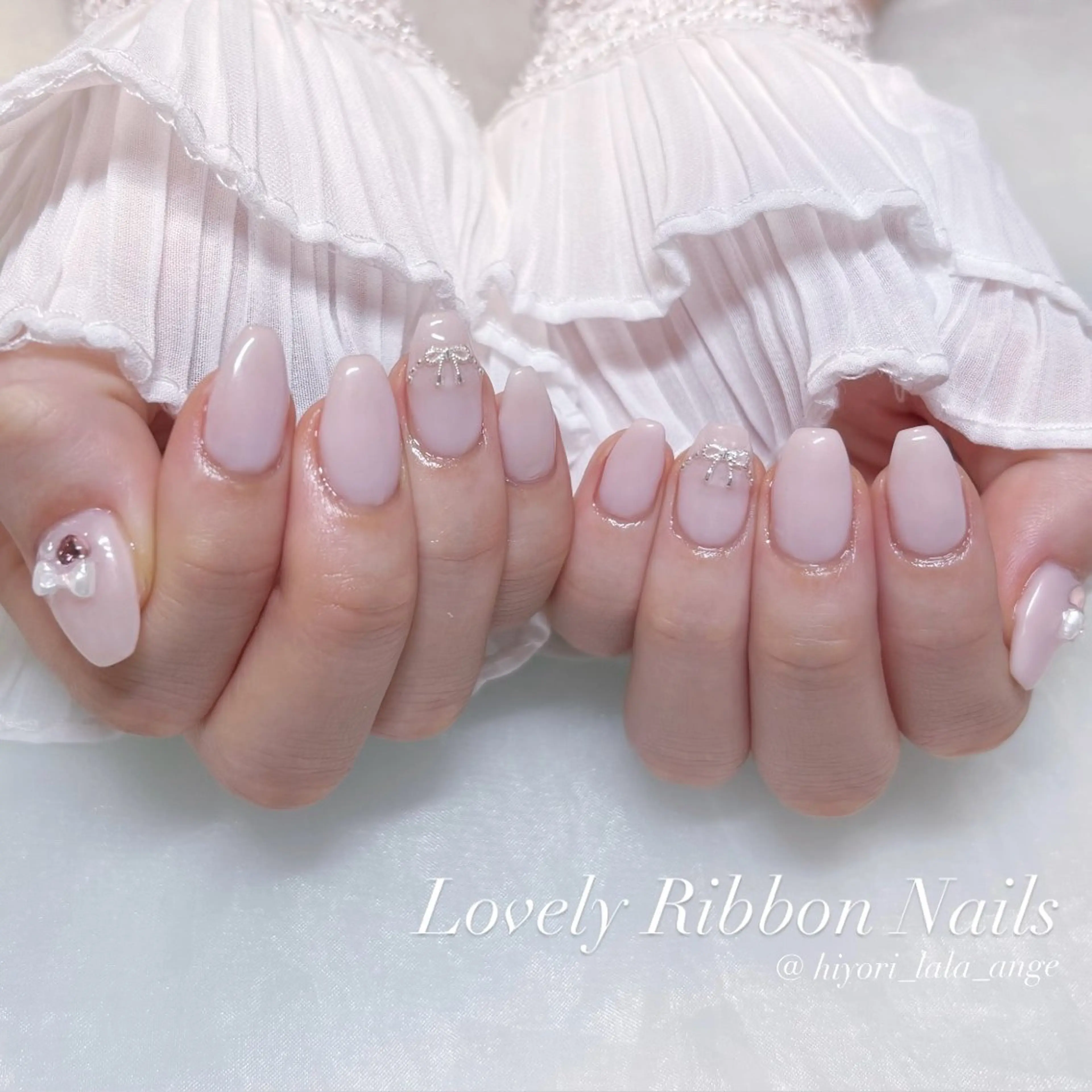 ネイル アートネイル オフィスネイル ワンカラーネイル ピンク リボン ハンドネイル 🩷Hiyori 栄駅/韓国ワンホンのネイルデザイン