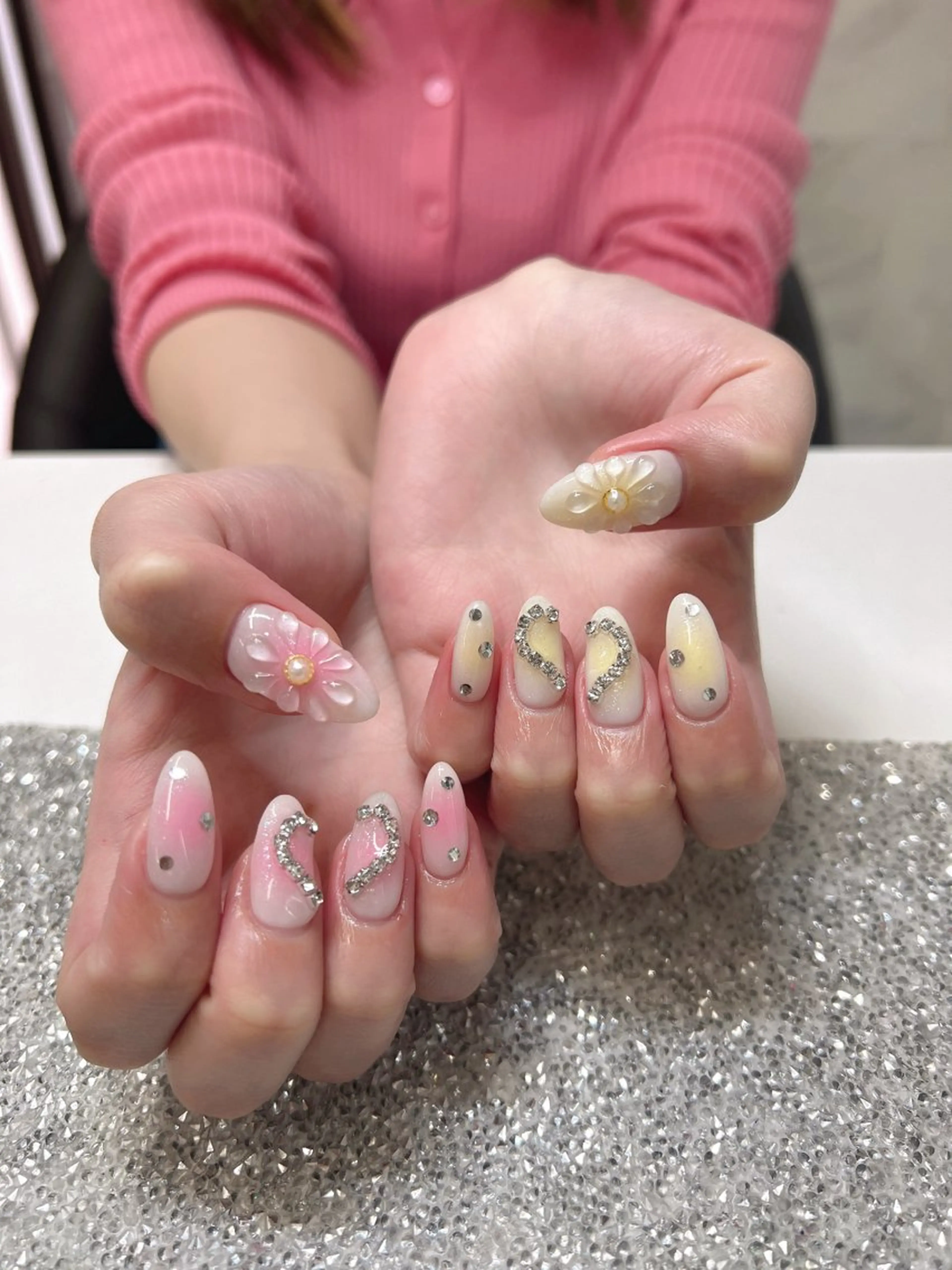 ネイル ガレンドウ 白澤 愛子のネイルデザイン