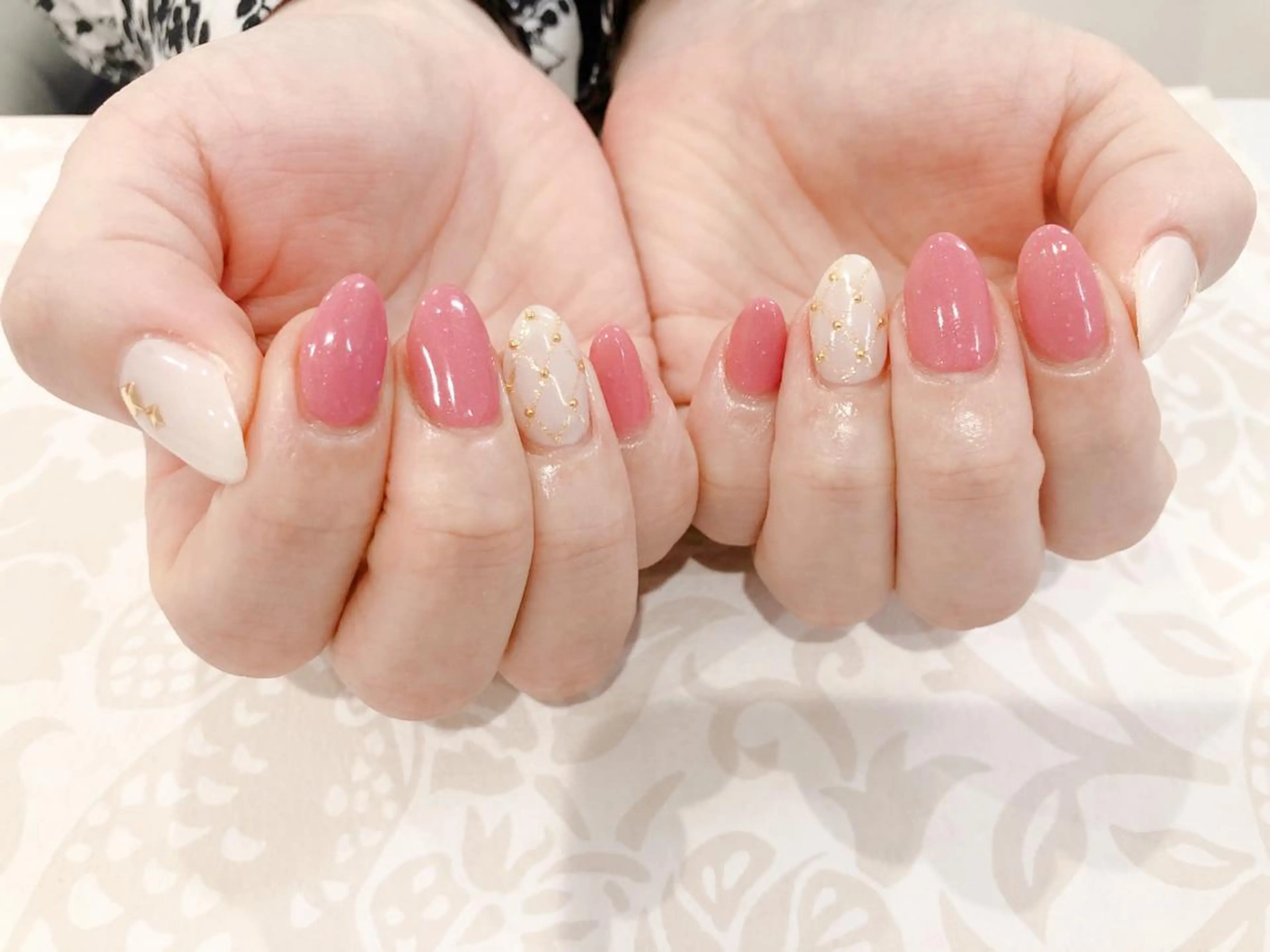 ショート キッズ ネイル ジェルネイル オフィスネイル パラジェル ピンク シンプルネイル Luana nail (ルアナネイル)のネイルデザイン