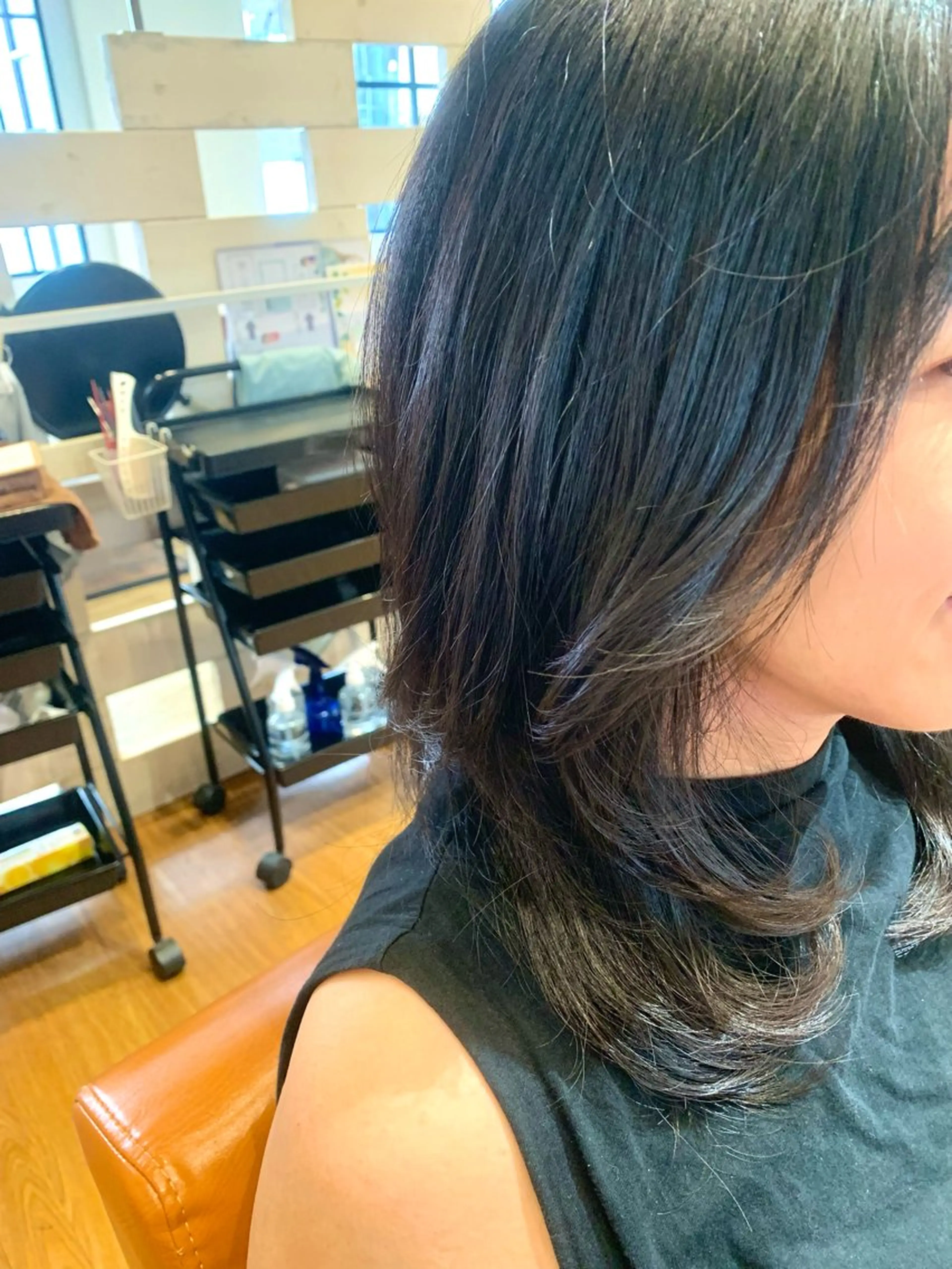 ロング カット 秋野 遥のヘアスタイル