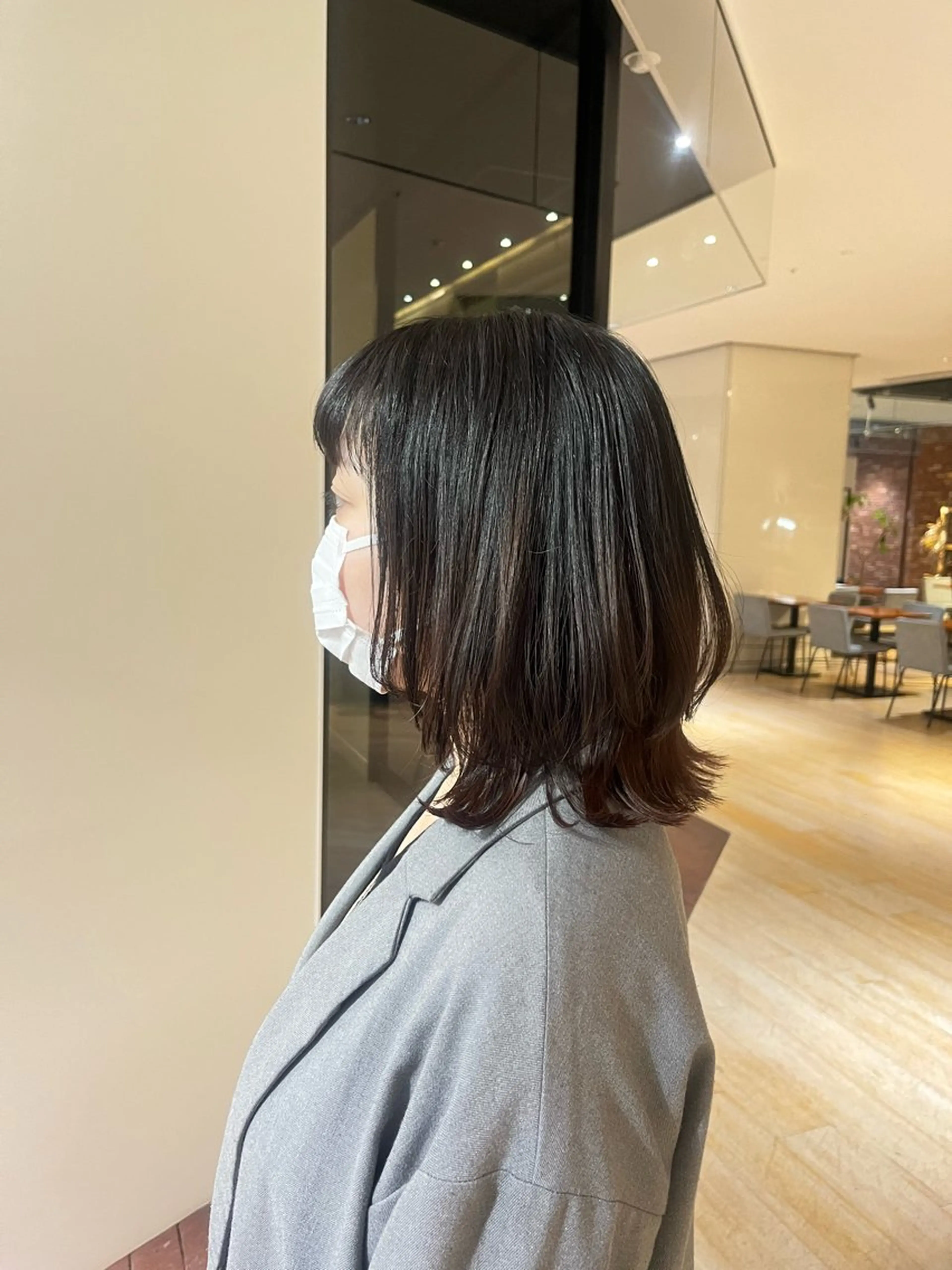 ミディアム カラー ブリーチ グラデーションカラー ブリーチなしカラー レイヤーカット カット ヘアカラー トリートメント マンツーマン 縮毛矯正/マユコのヘアスタイル