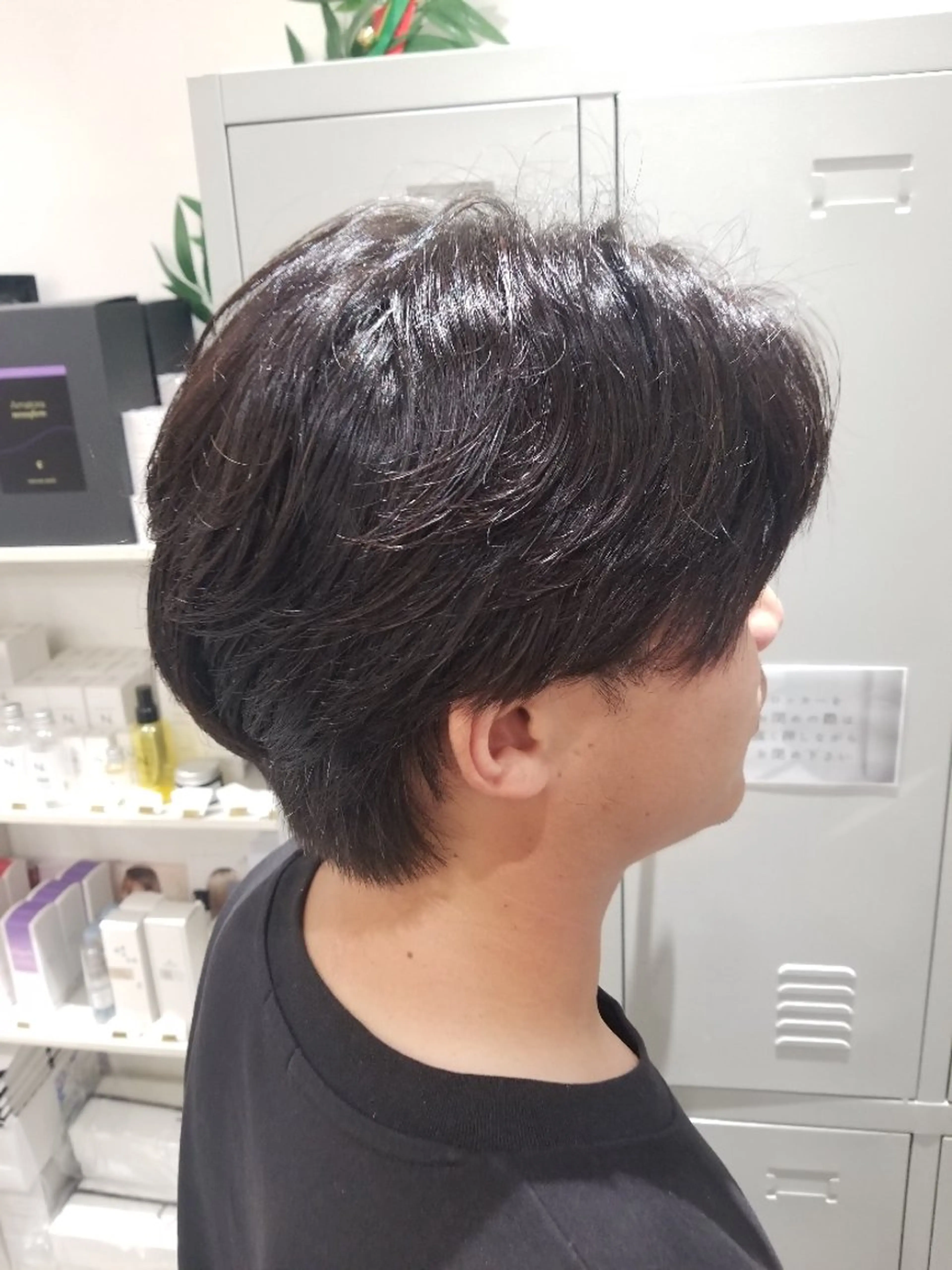 メンズ パーマ ショート 森下 栞奈のヘアスタイル