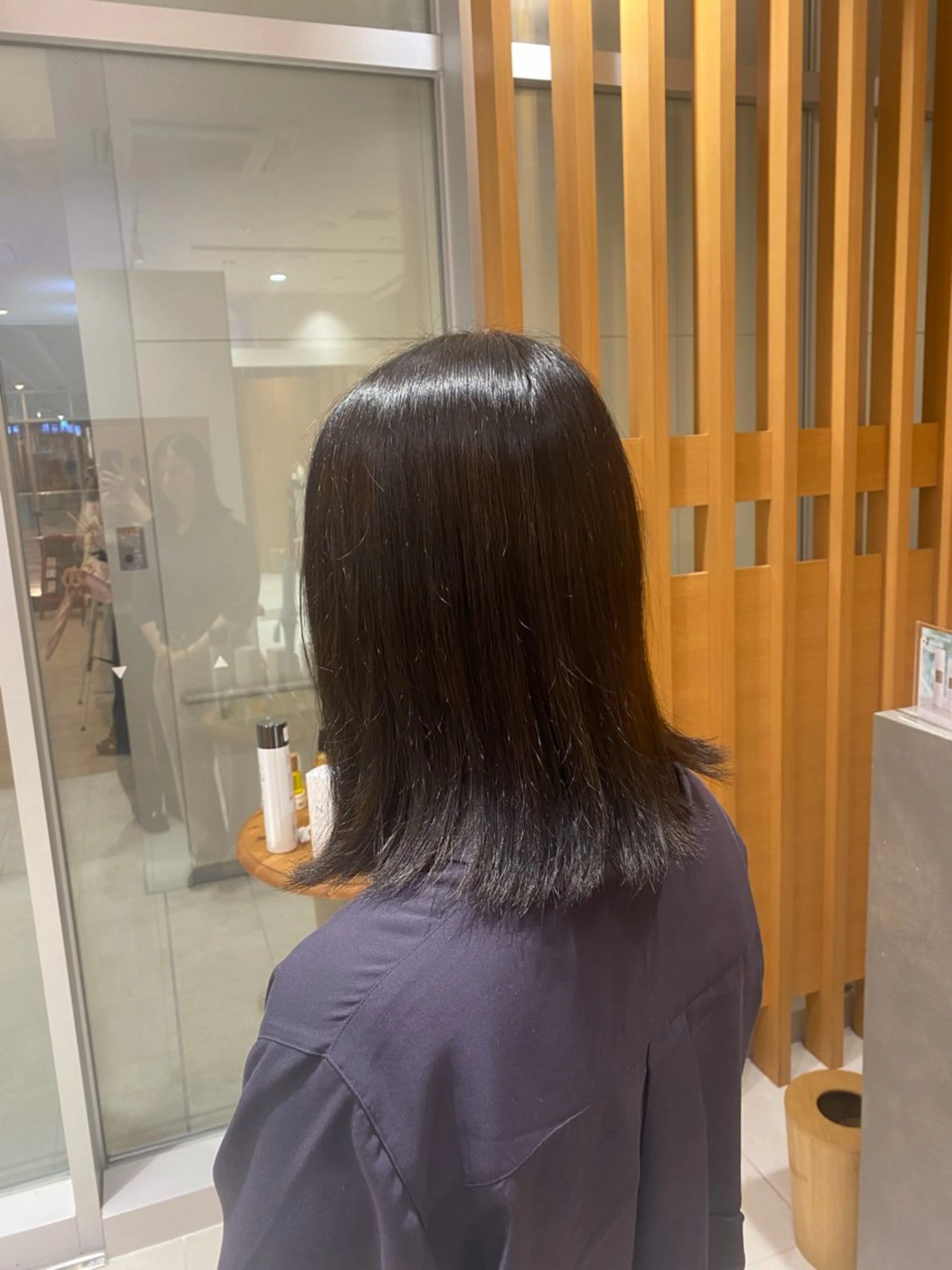 ショート カラー ヘアカラー トリートメント 💎ツヤ髪ストレート カラー💎かのんのヘアスタイル