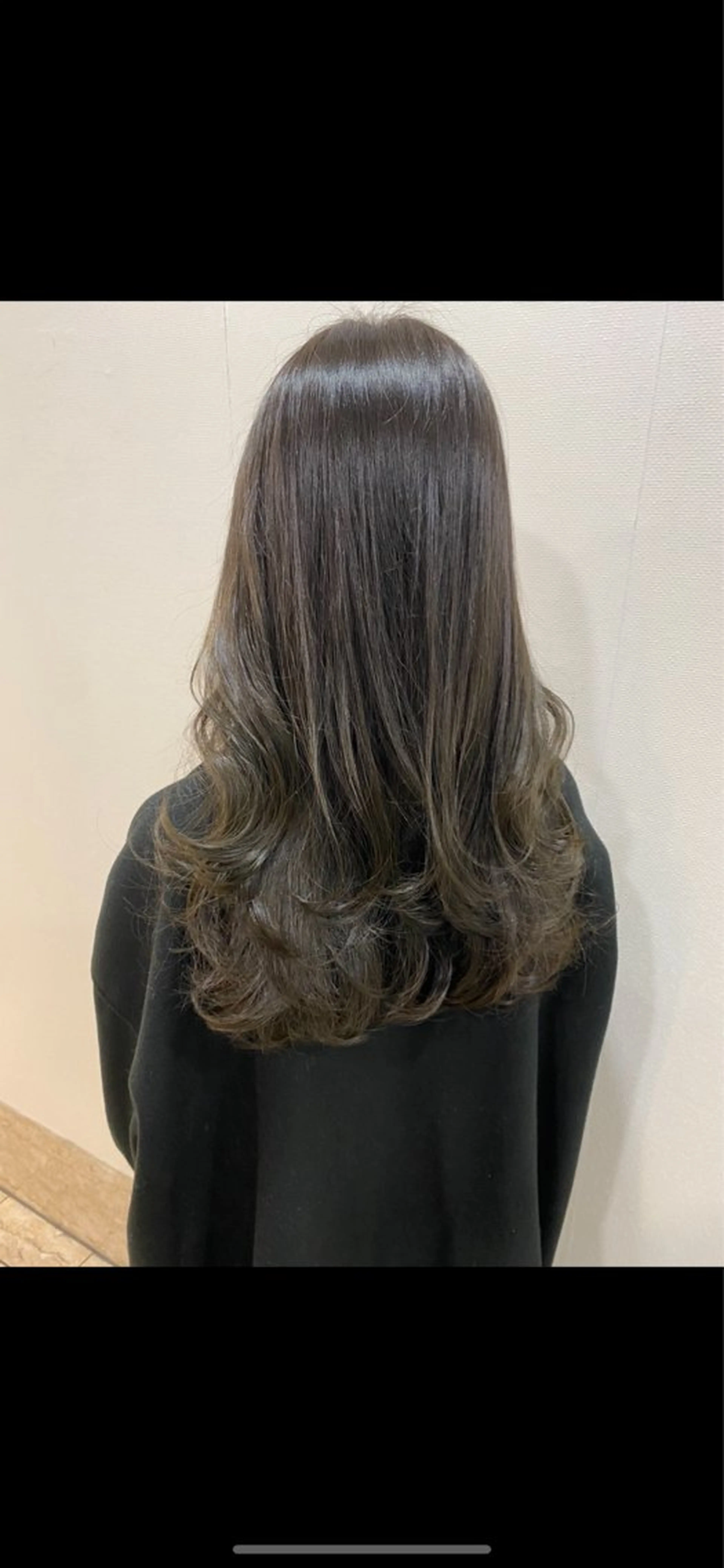 ロング カラー ベージュカラー オリーブベージュ 韓国風ヘア レイヤーカット カット ヘアカラー トリートメント erika /韓国ヘアのヘアスタイル
