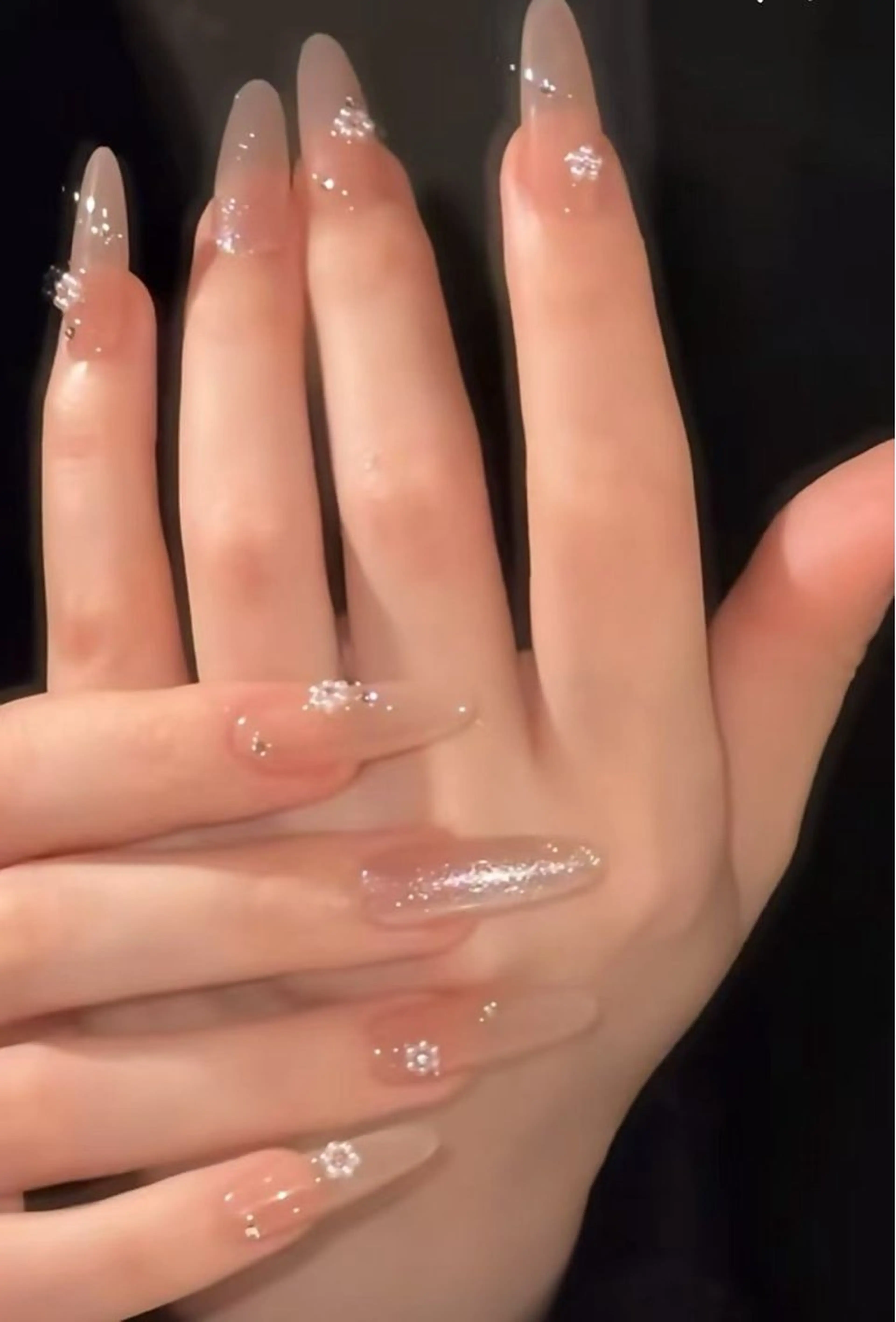 ネイル ハンドネイル ハンドケア 楊 蓉のネイルデザイン