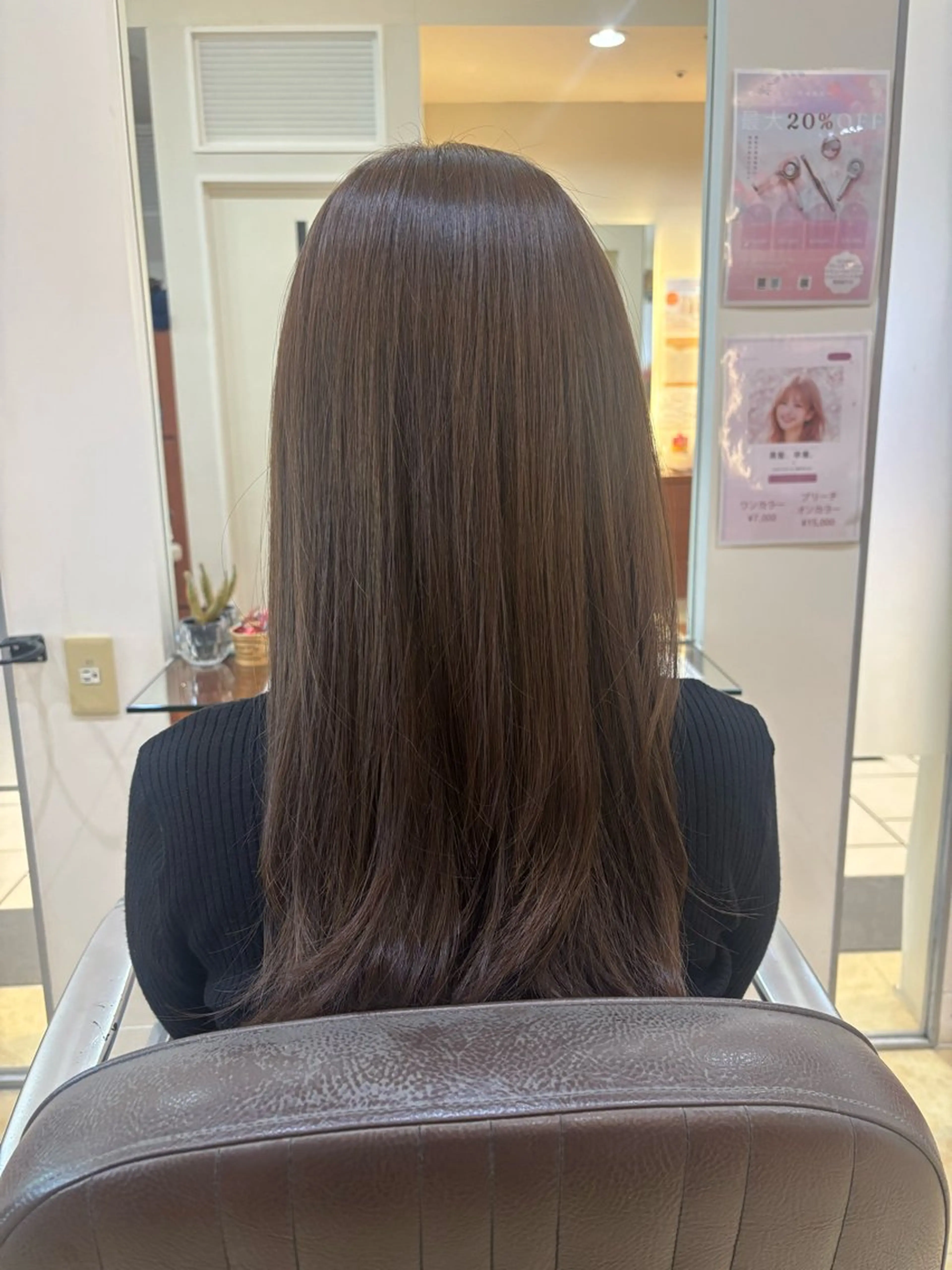 ロング 尾崎 優花のヘアスタイル