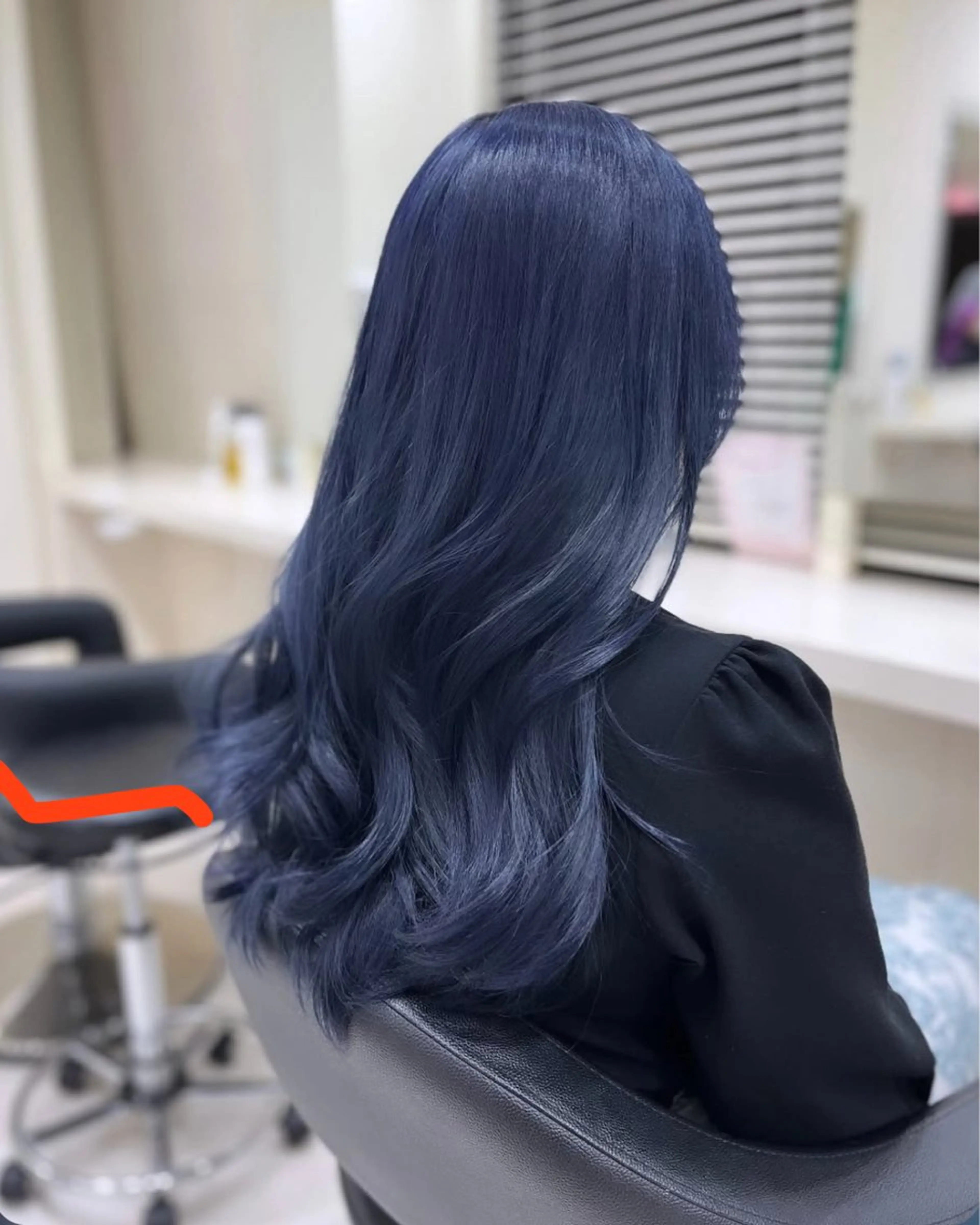 ロング カラー ブリーチ ブルーカラー ネイビーカラー パーマモデル募集中 アオリのヘアスタイル