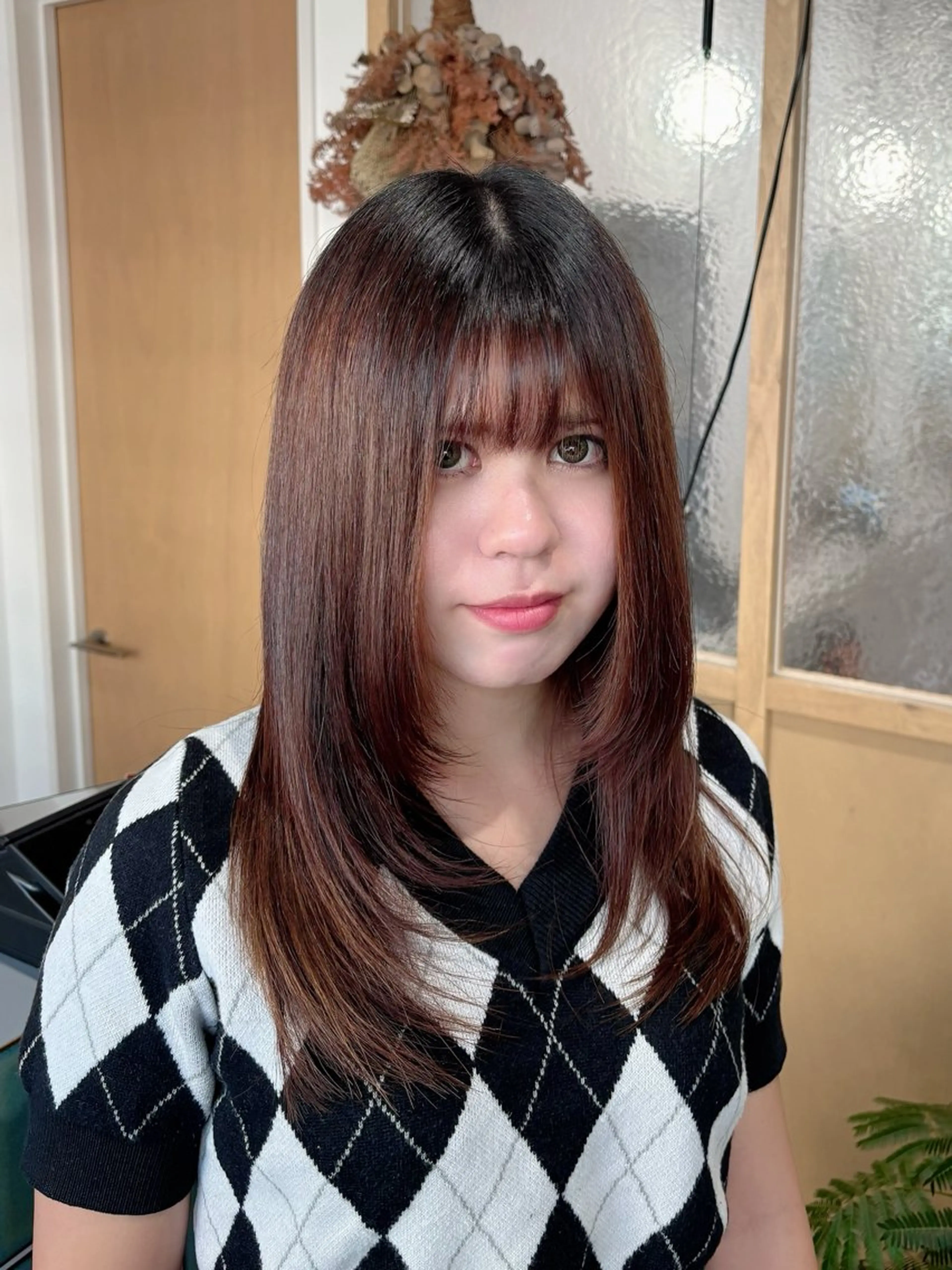 ミディアム レイヤーカット カット miku カラー／ヘッドスパのヘアスタイル