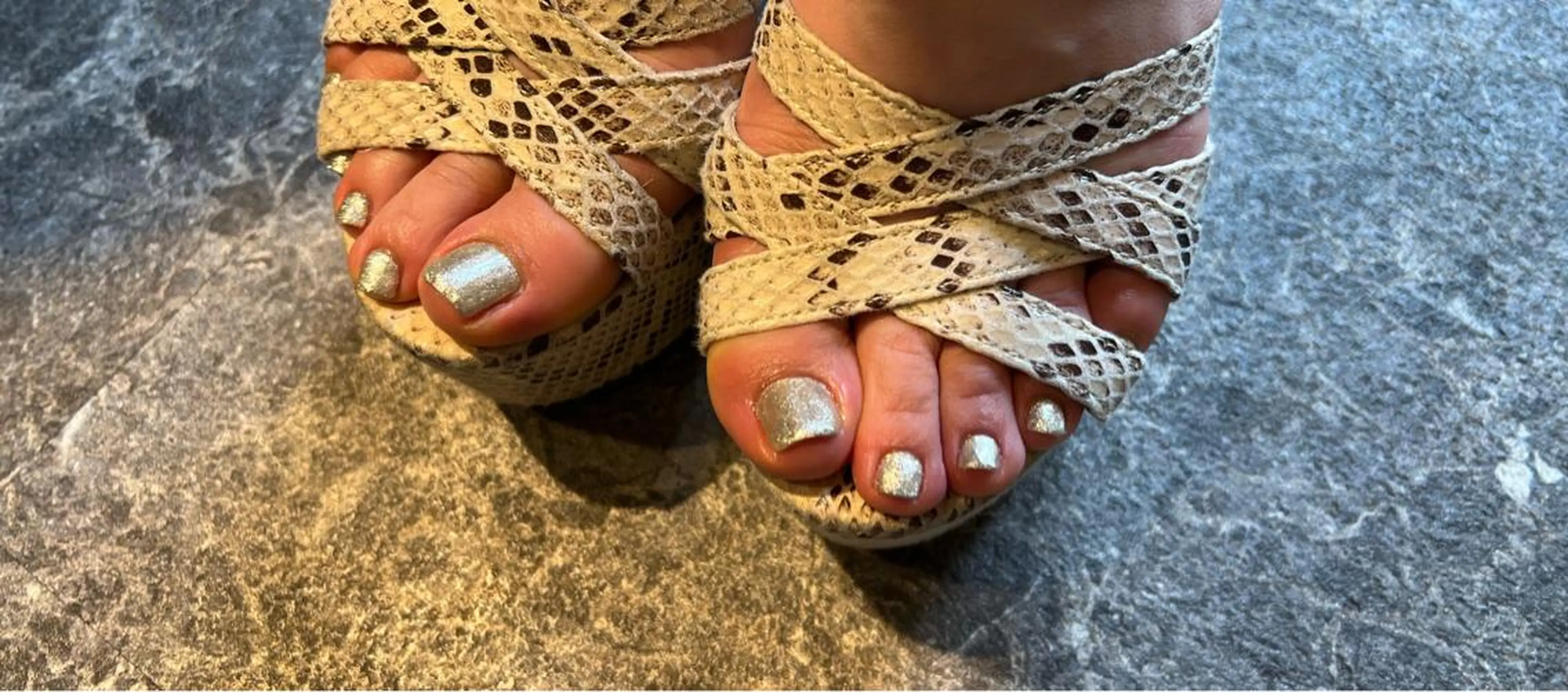 ネイル フットネイル ヘアメイクネイリスト 💄💅hidemiのヘアスタイル