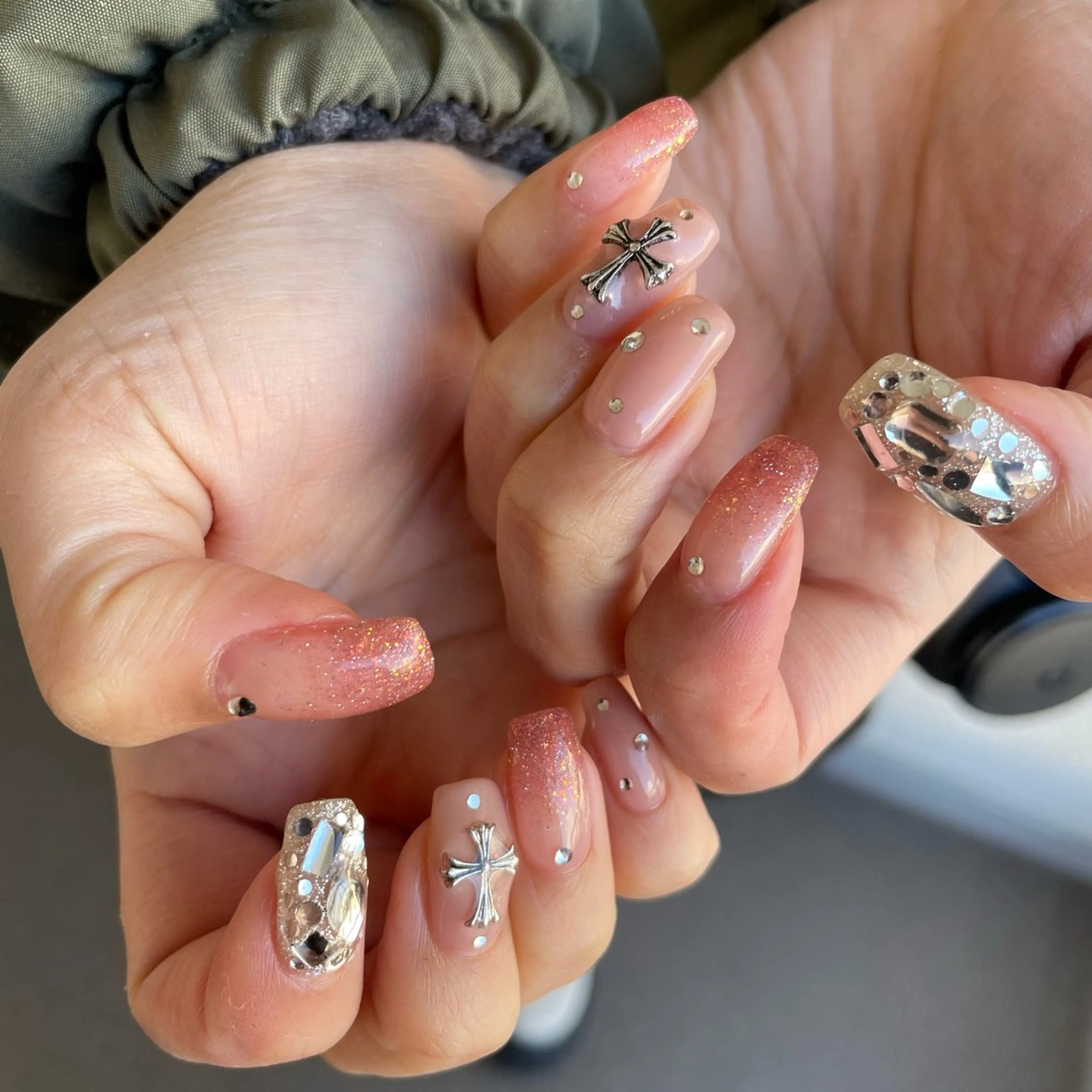 ネイル ハンドネイル カメレオン京橋🌻 草葉由佳のネイルデザイン