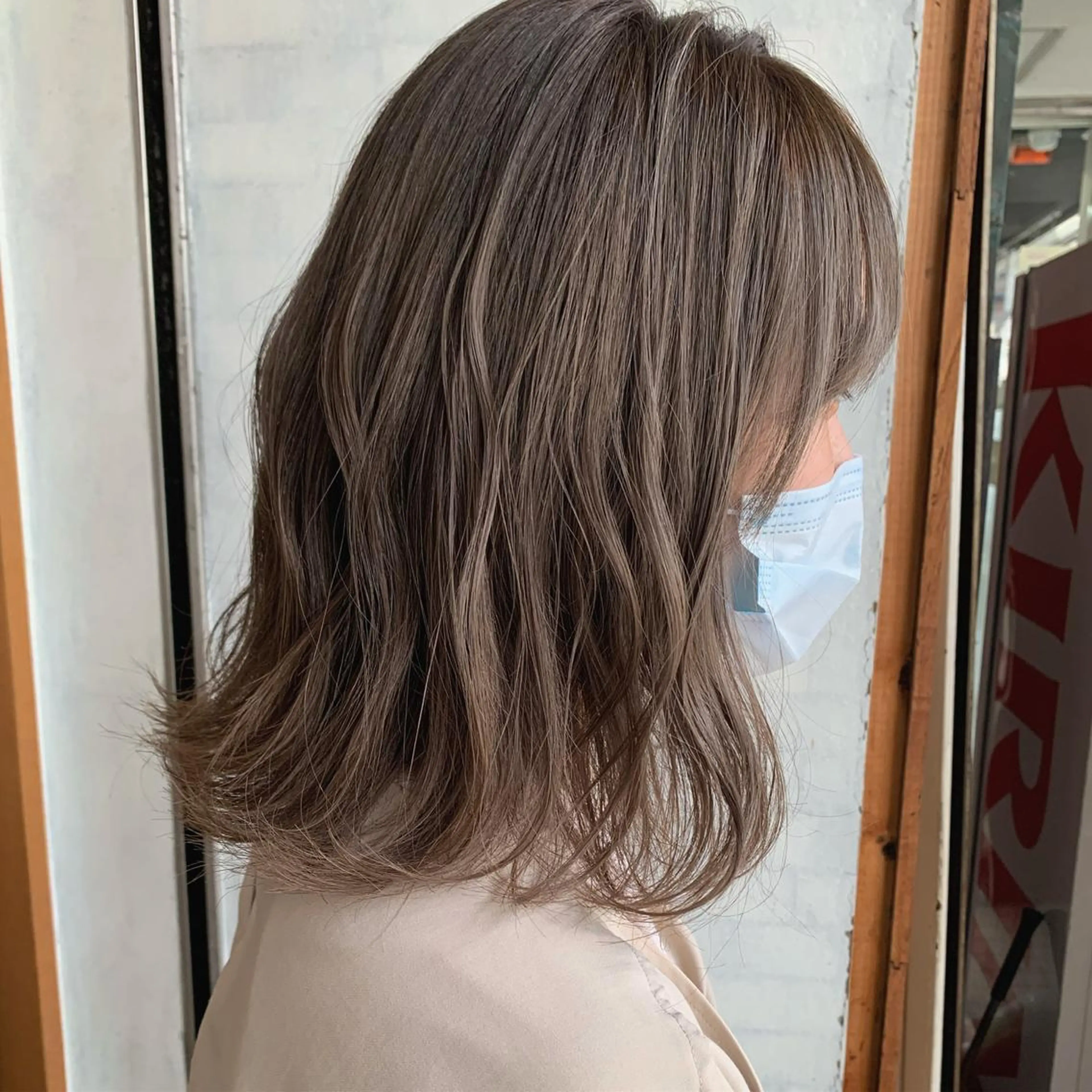 ミディアム アッシュ elu-by-ahnkism所属・増田 晃士のヘアスタイル