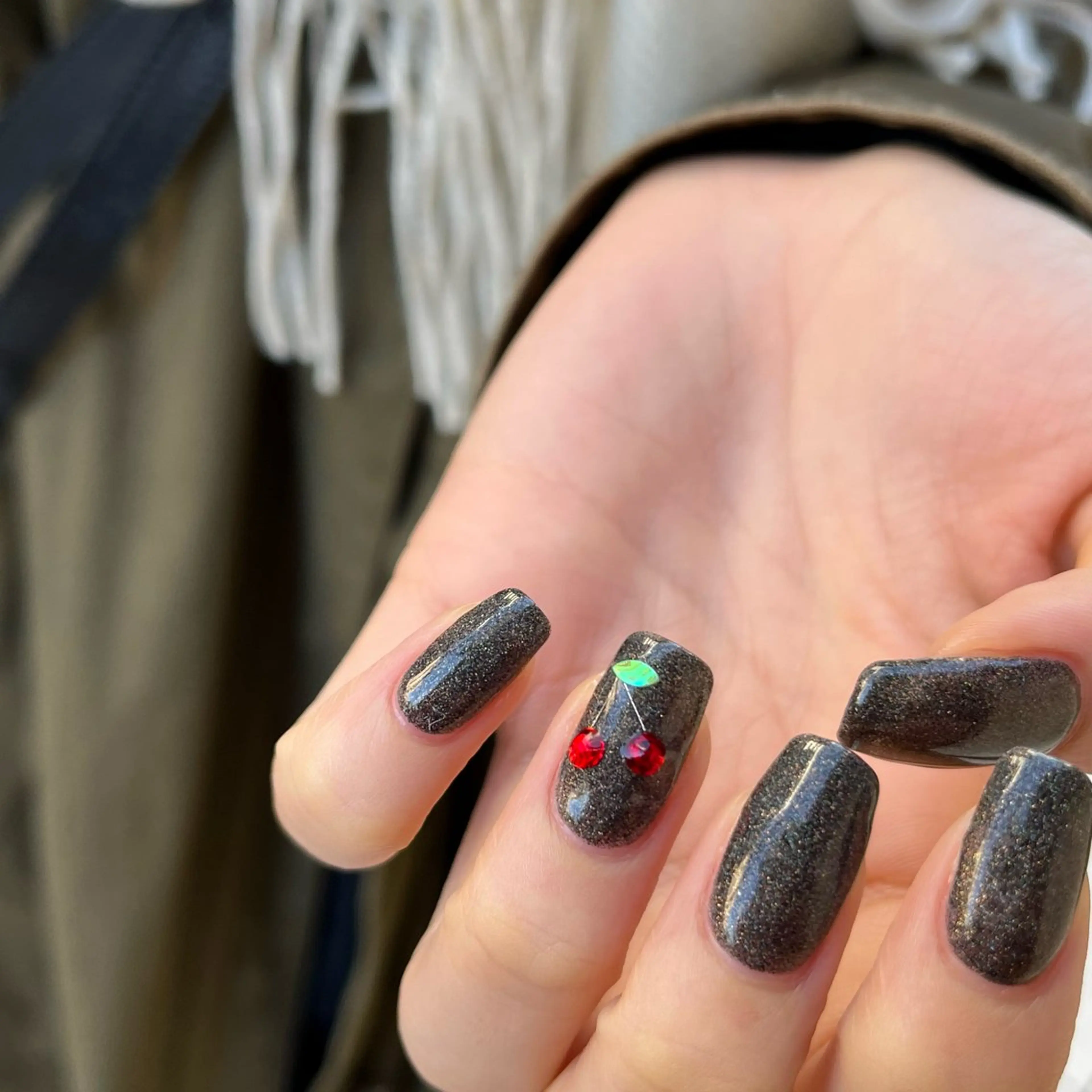 ネイル ハンドネイル 秋本 栞のネイルデザイン