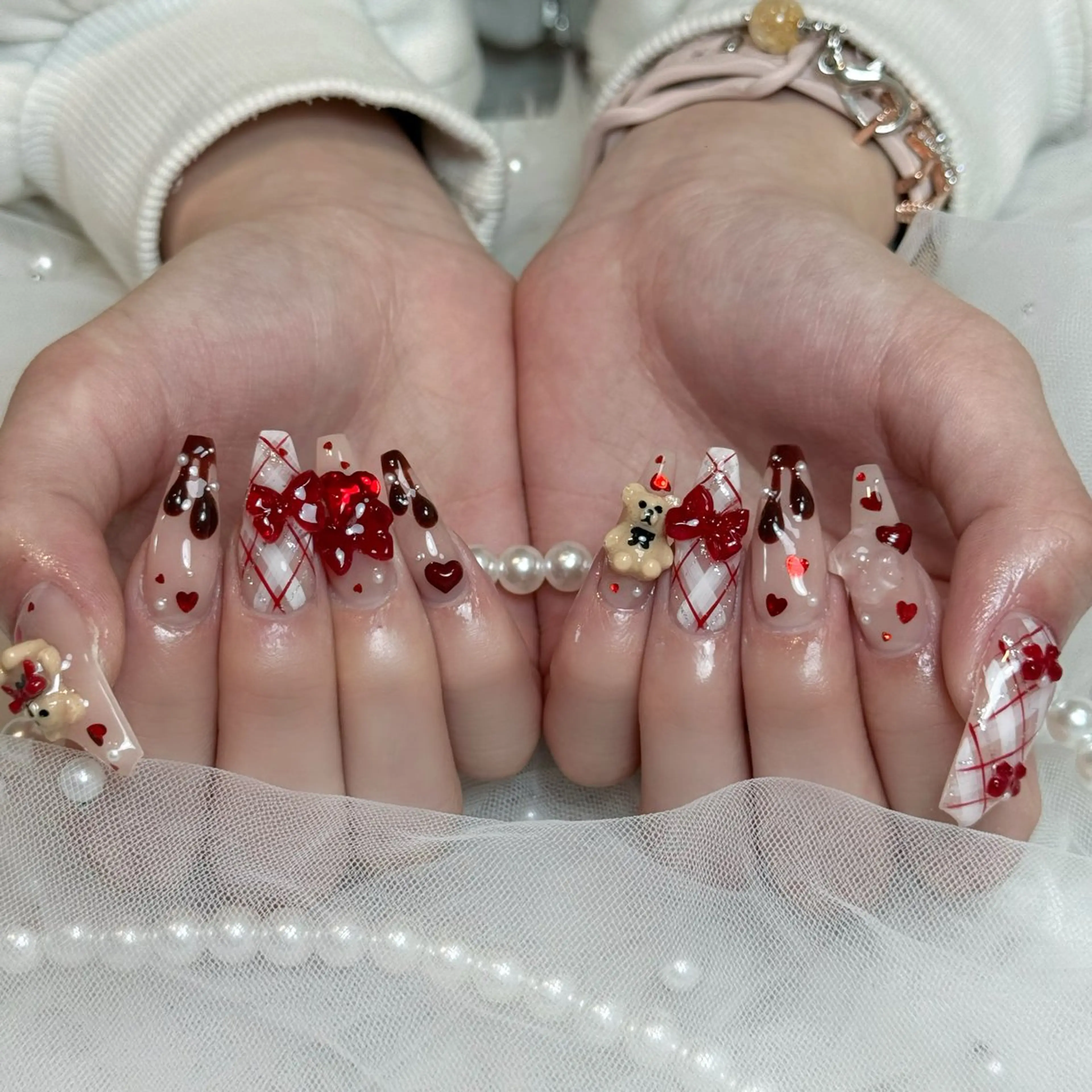 ネイル オーロラネイル ボルドー ブラウン 氷ネイル・うるうるネイル キラキラネイル Julli NailStudioのネイルデザイン