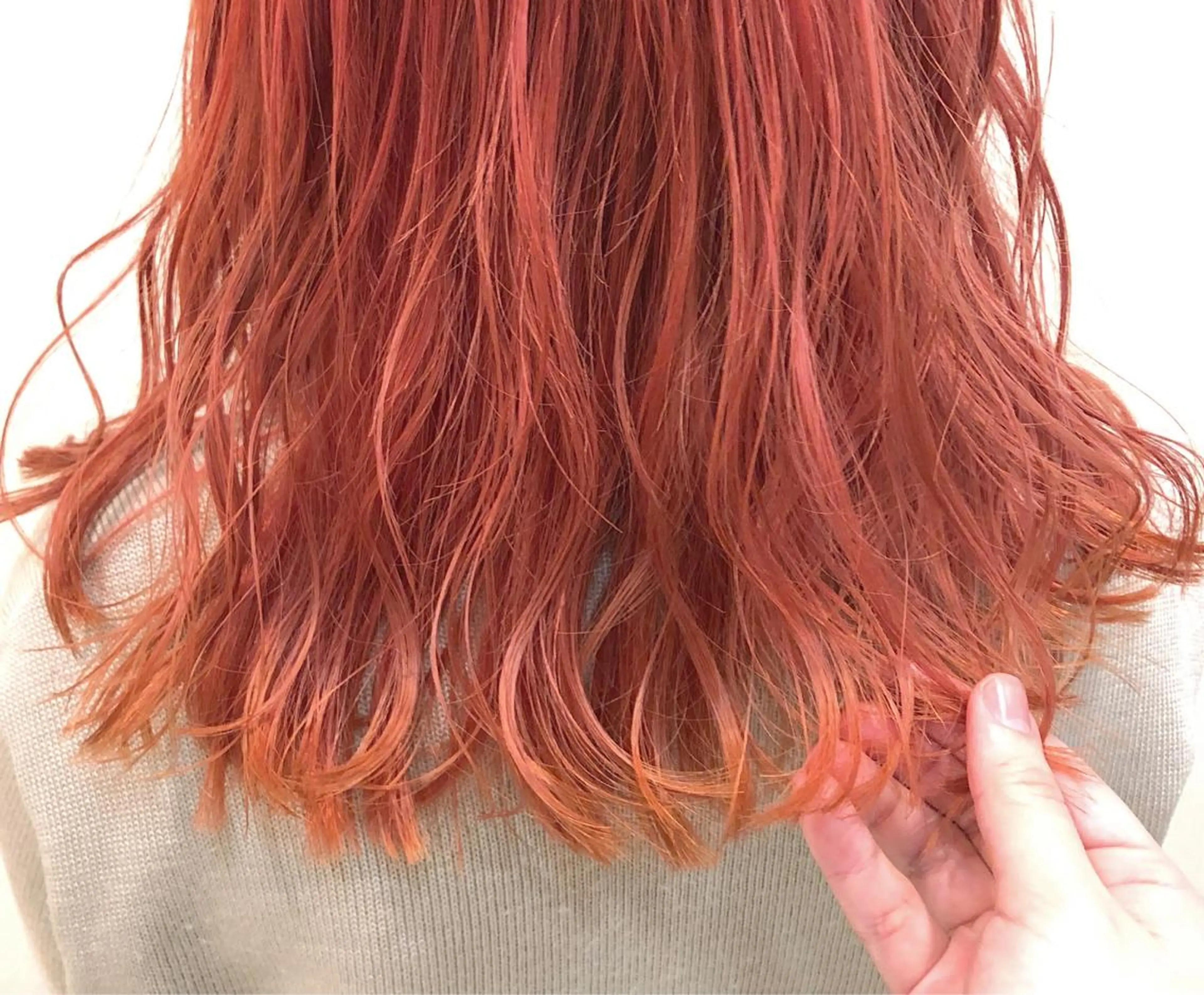 ロング 中川 茜里のヘアスタイル