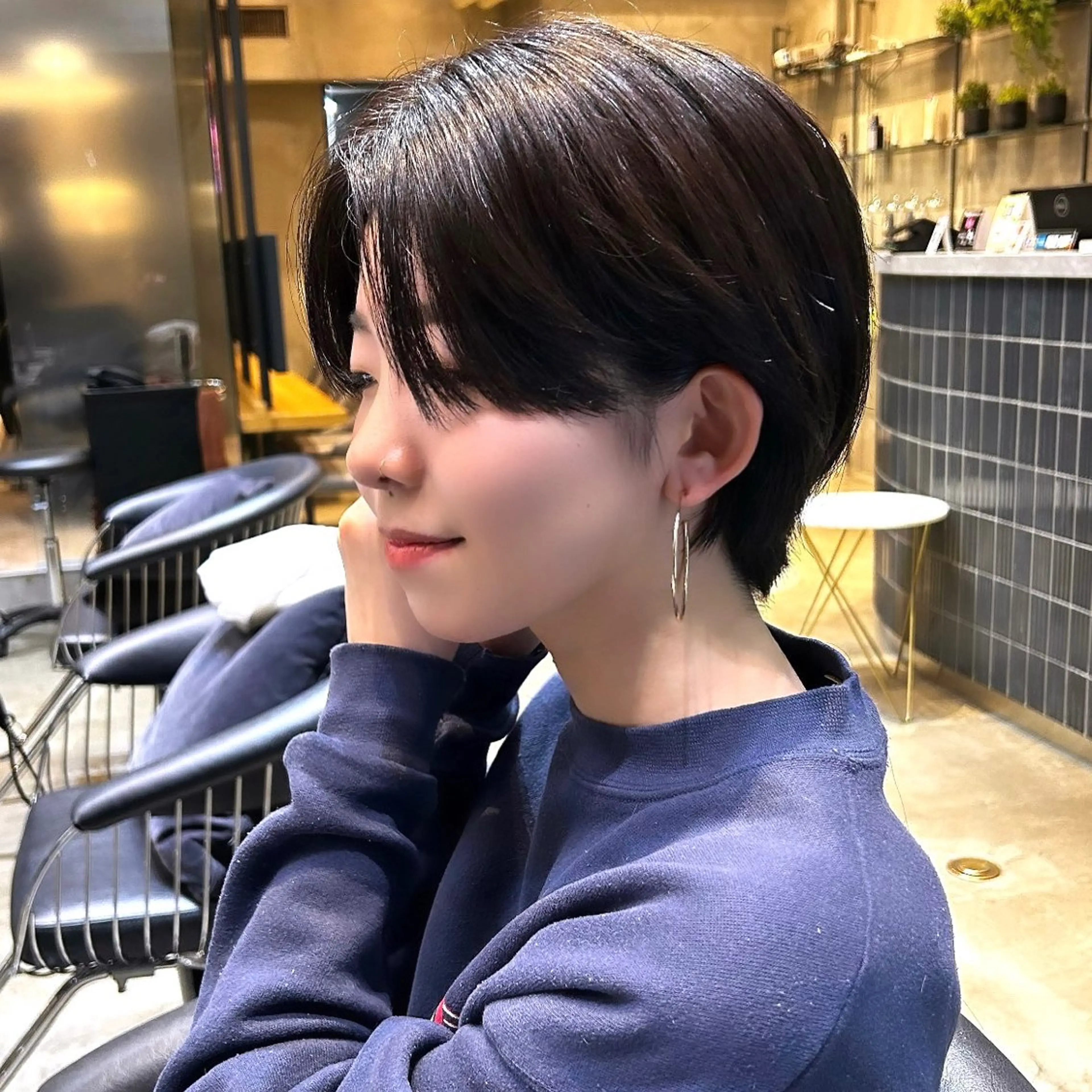 ショート 似合わせレイヤー・ボ ブ タナカ レイヤのヘアスタイル