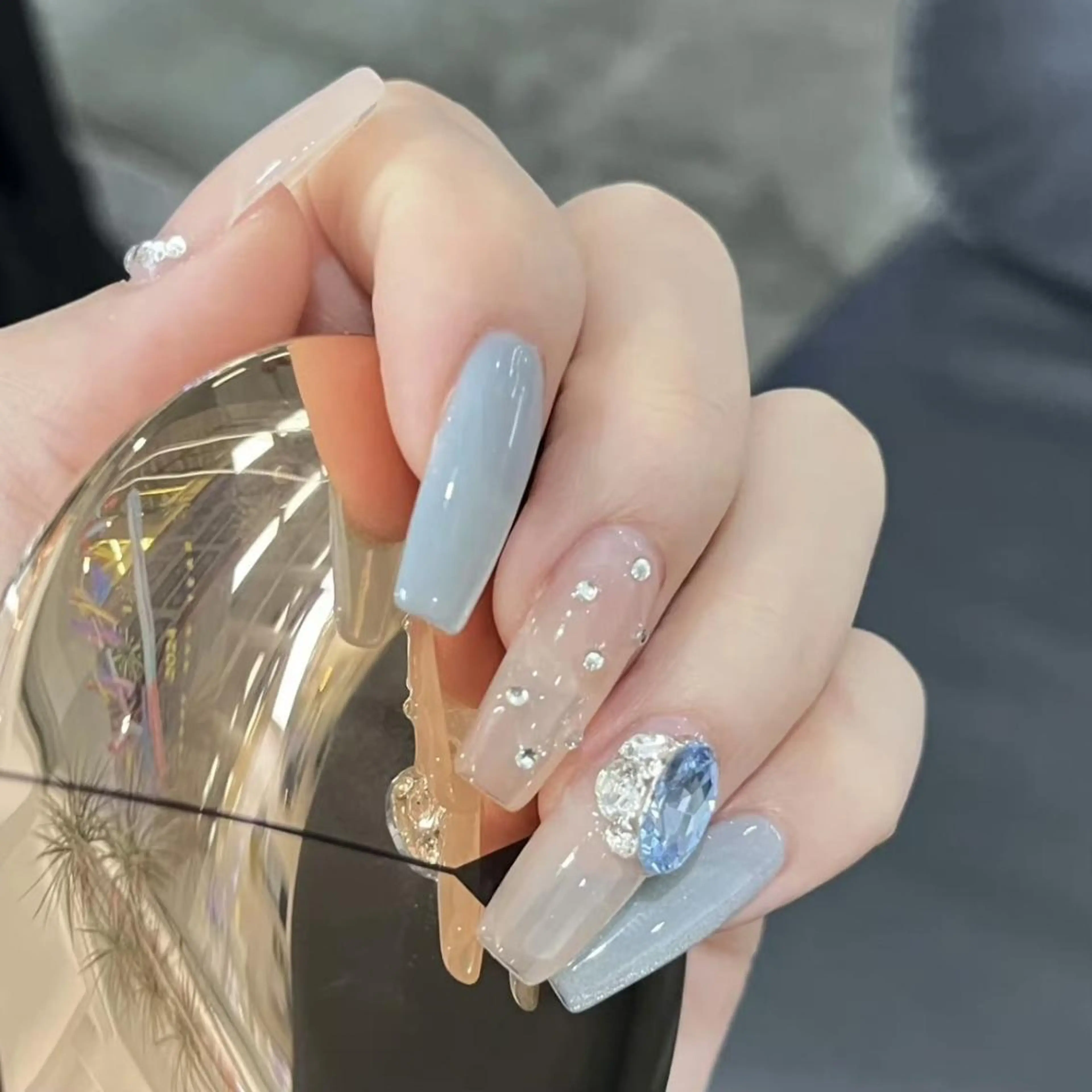 ネイル エリ🫧 nail池袋東口のネイルデザイン