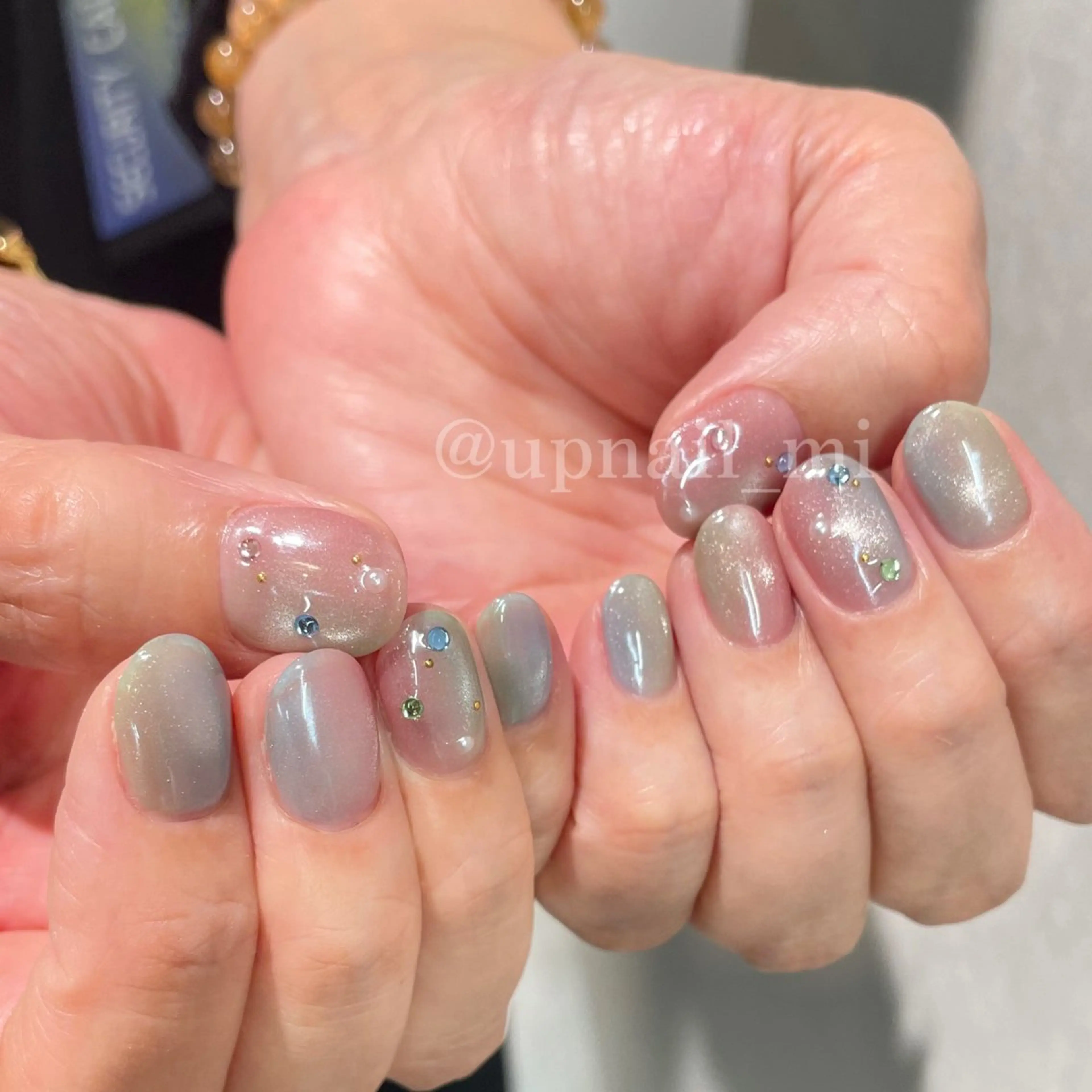 ネイル 花井 美友里のネイルデザイン