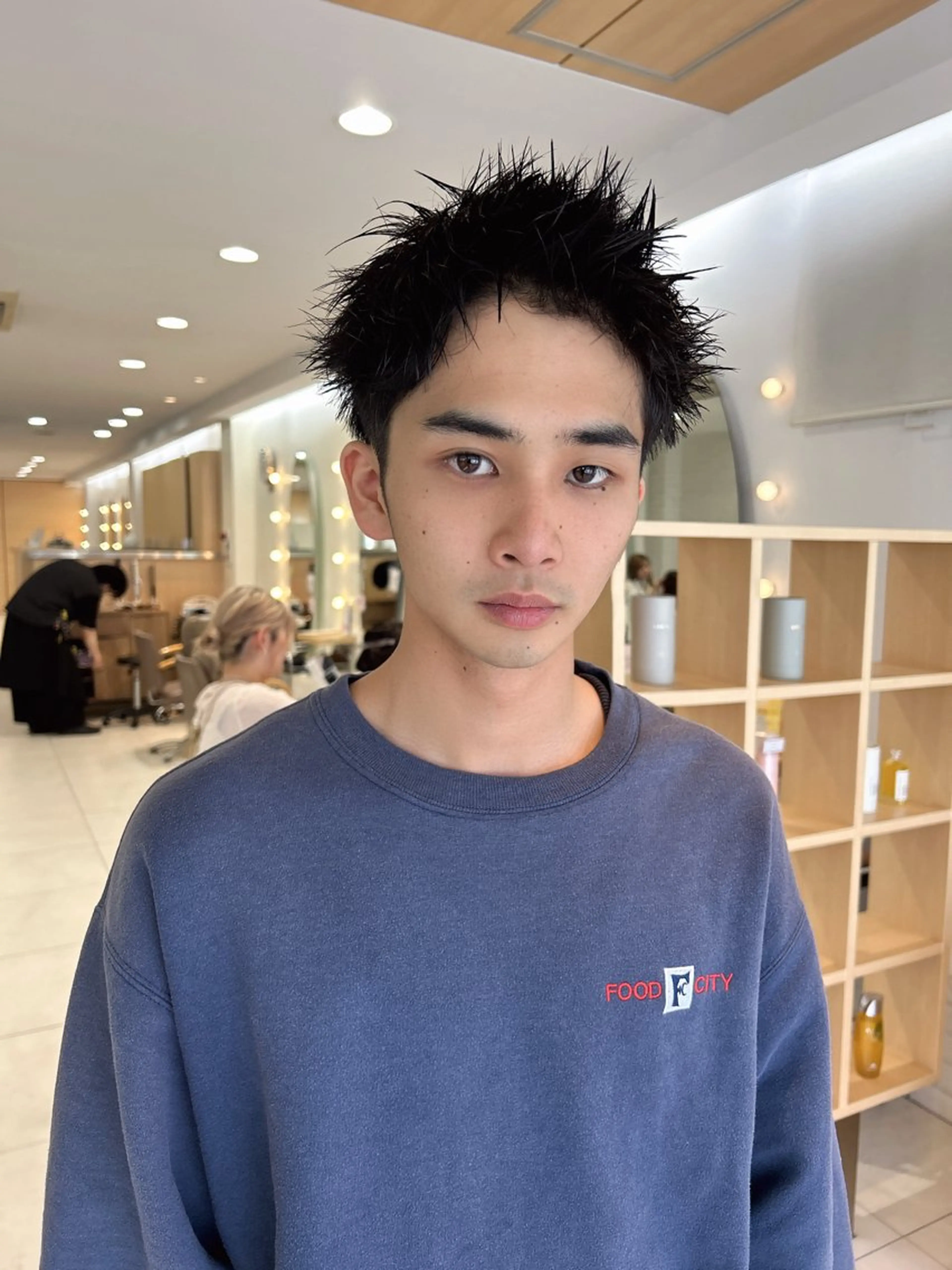 メンズ スパイキーショート カット 🍀透明感抜群🍀/ ハイトーンカラーのヘアスタイル