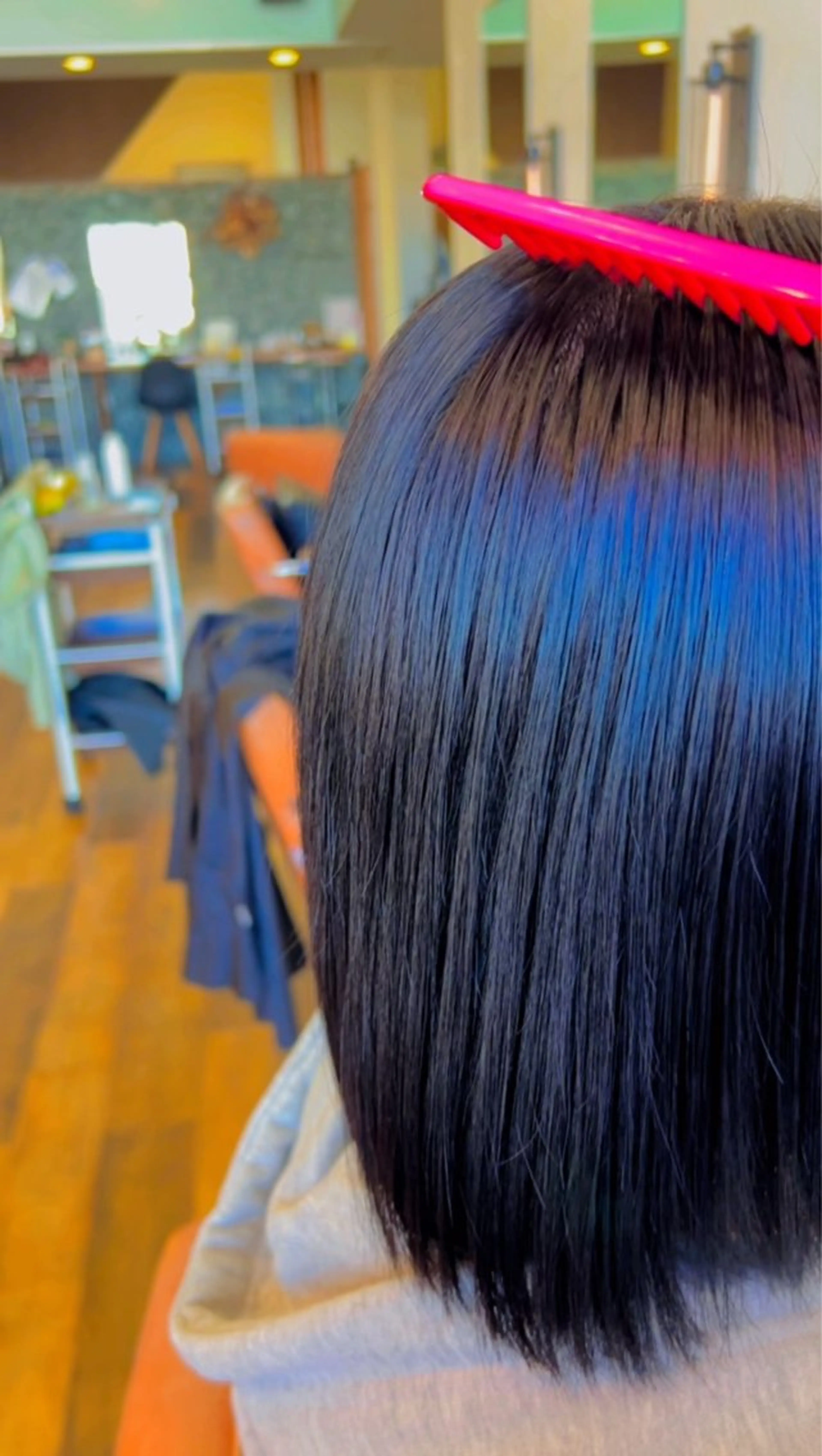 カラー 末廣 結音のヘアスタイル