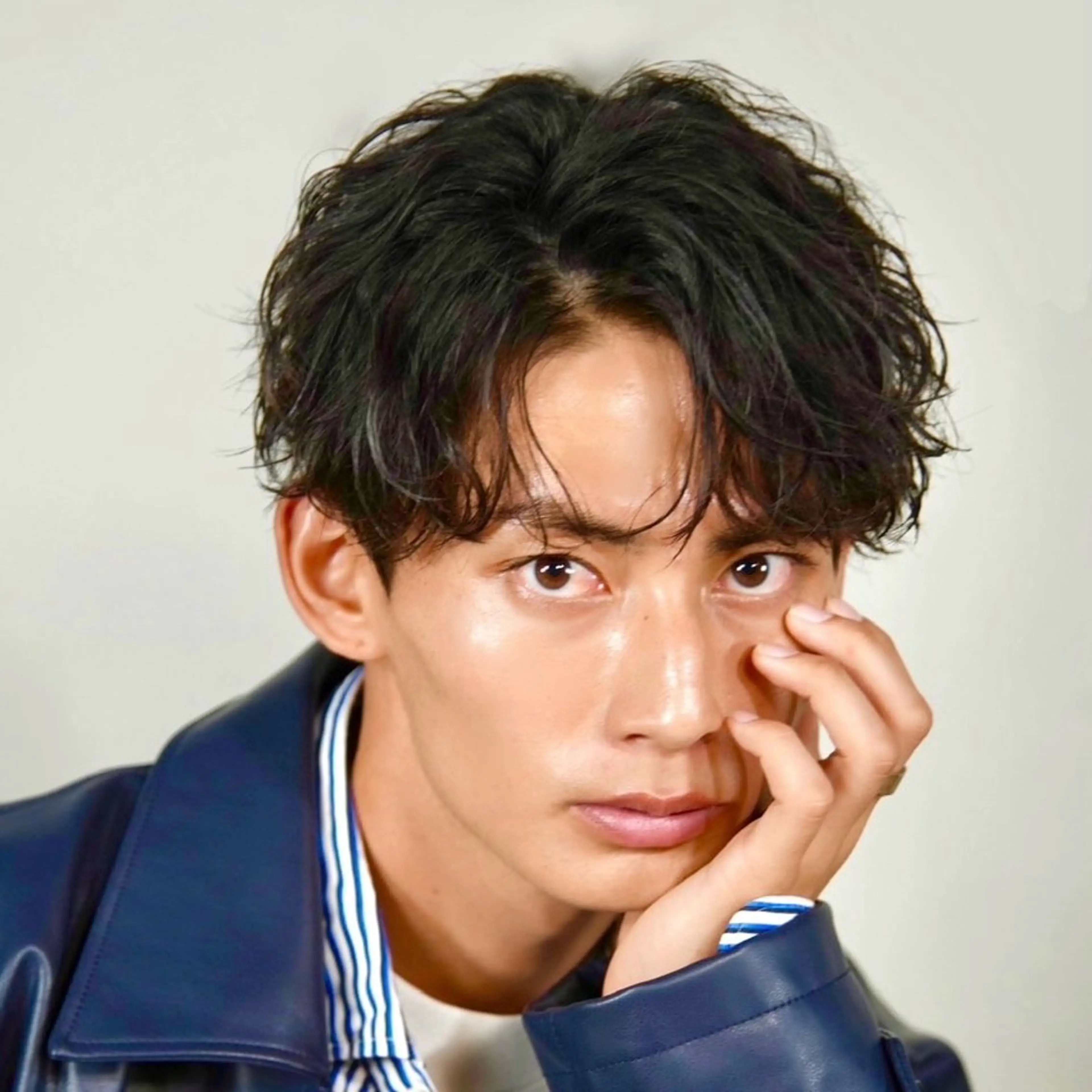 ミディアム パーマ メンズ カット パーマ パーマ職人🔥／短髪 執行役員／YUTAのヘアスタイル