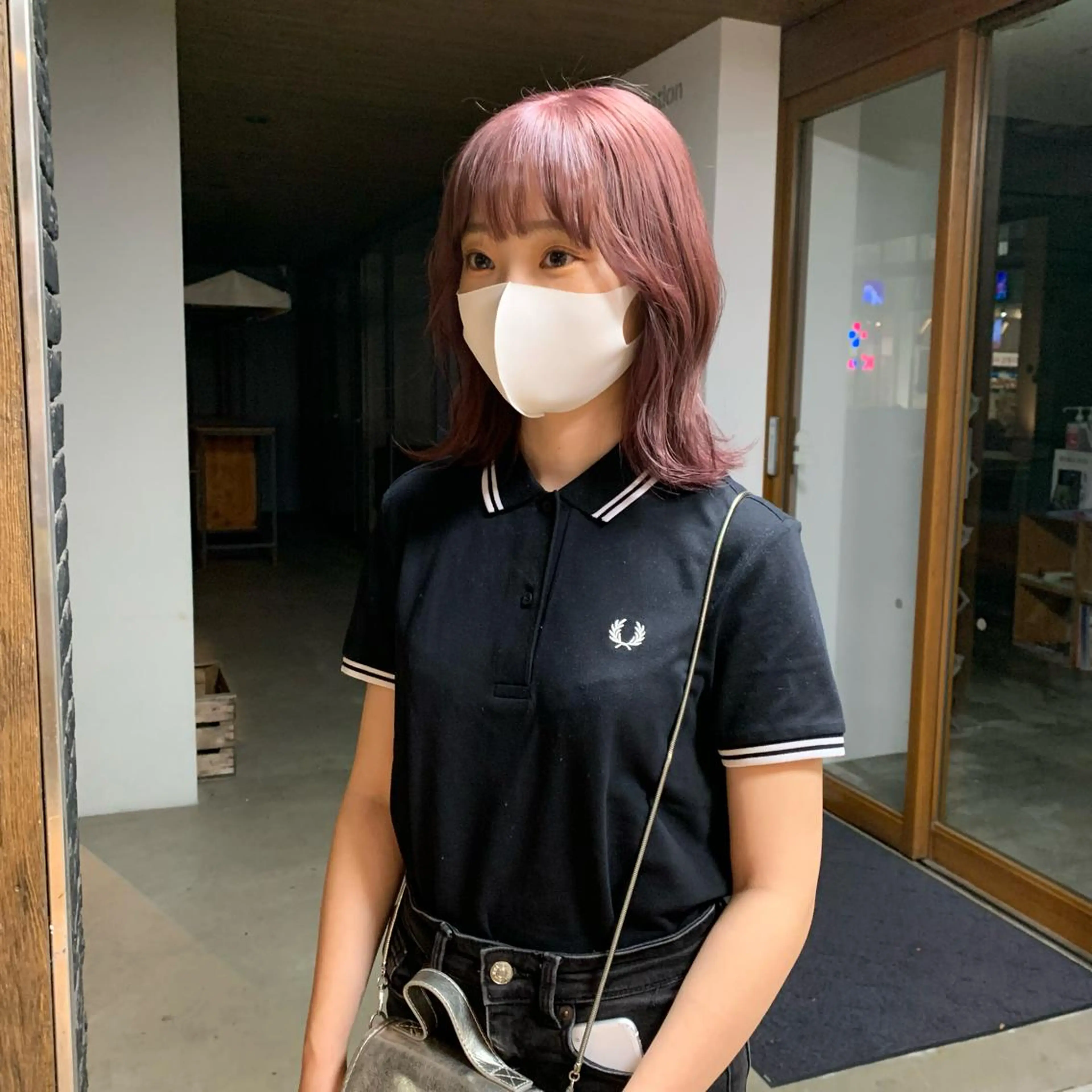 ミディアム SAKINO. ベージュカラーのヘアスタイル