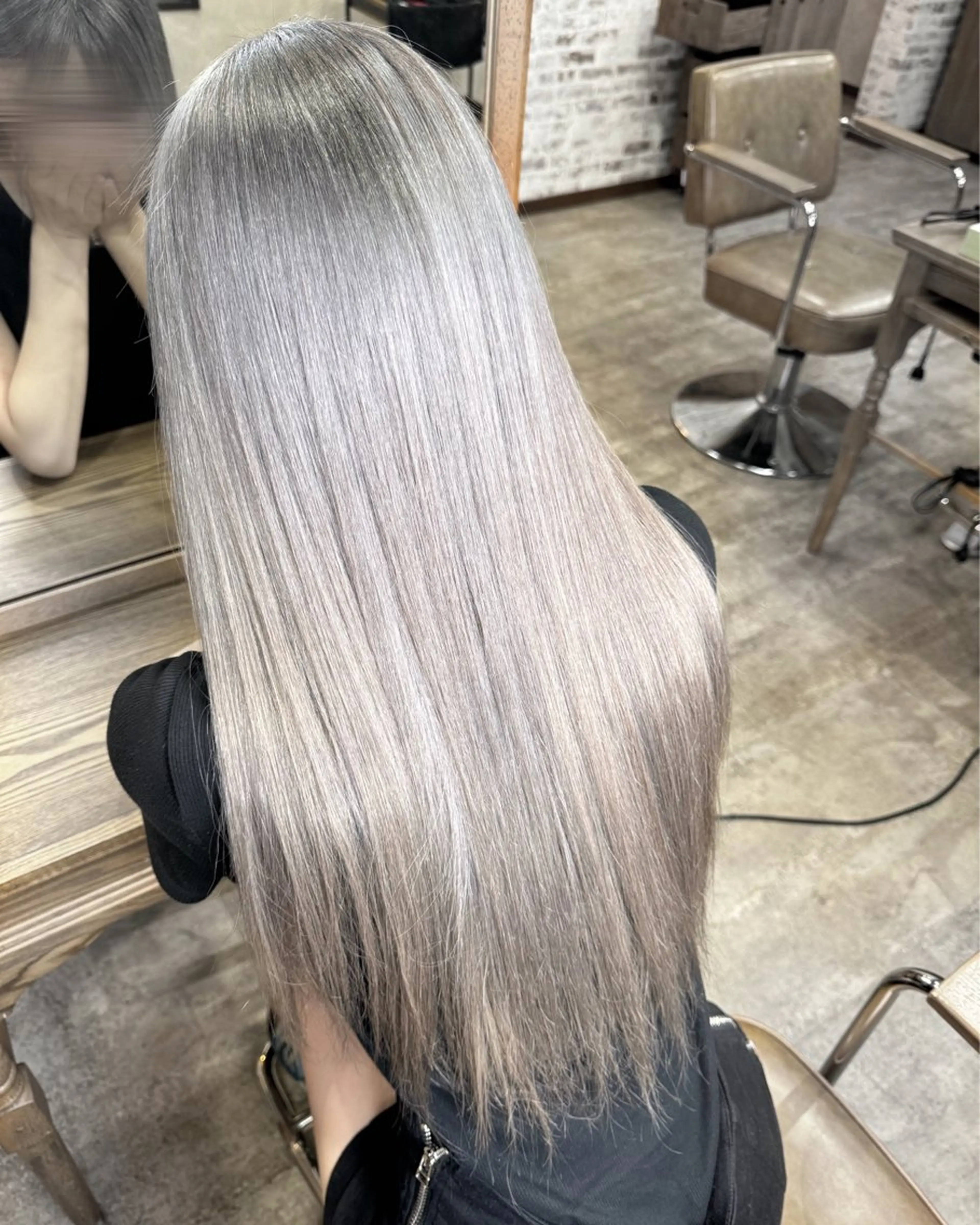 ロング ヘアカラー lisa  ︎︎のヘアスタイル