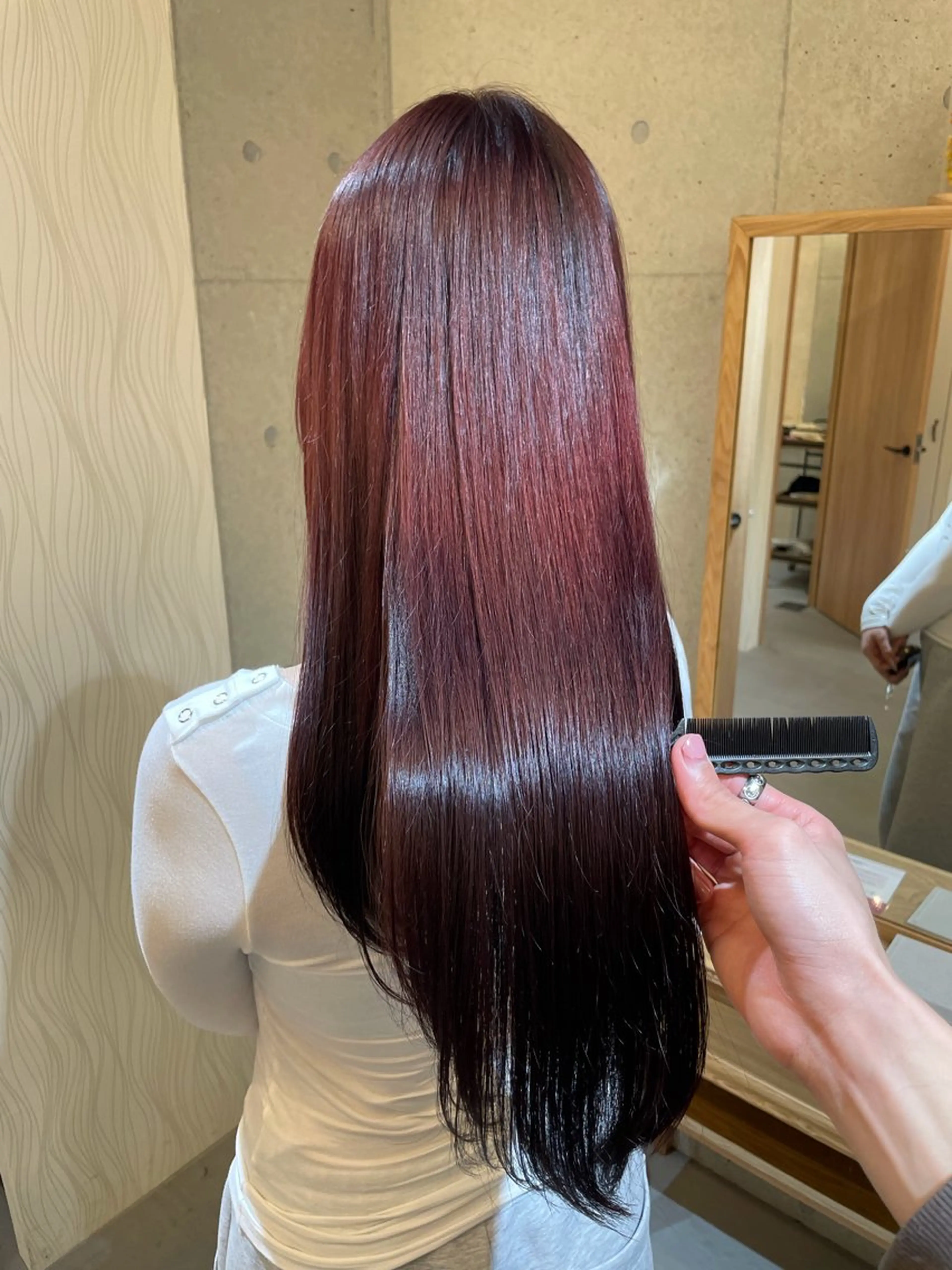 ロング カラー ブリーチ ケアブリーチ カシス レッドカラー カット ヘアカラー トリートメント 羽田翔大/ブリーチ/ ボブカット/店長のヘアスタイル