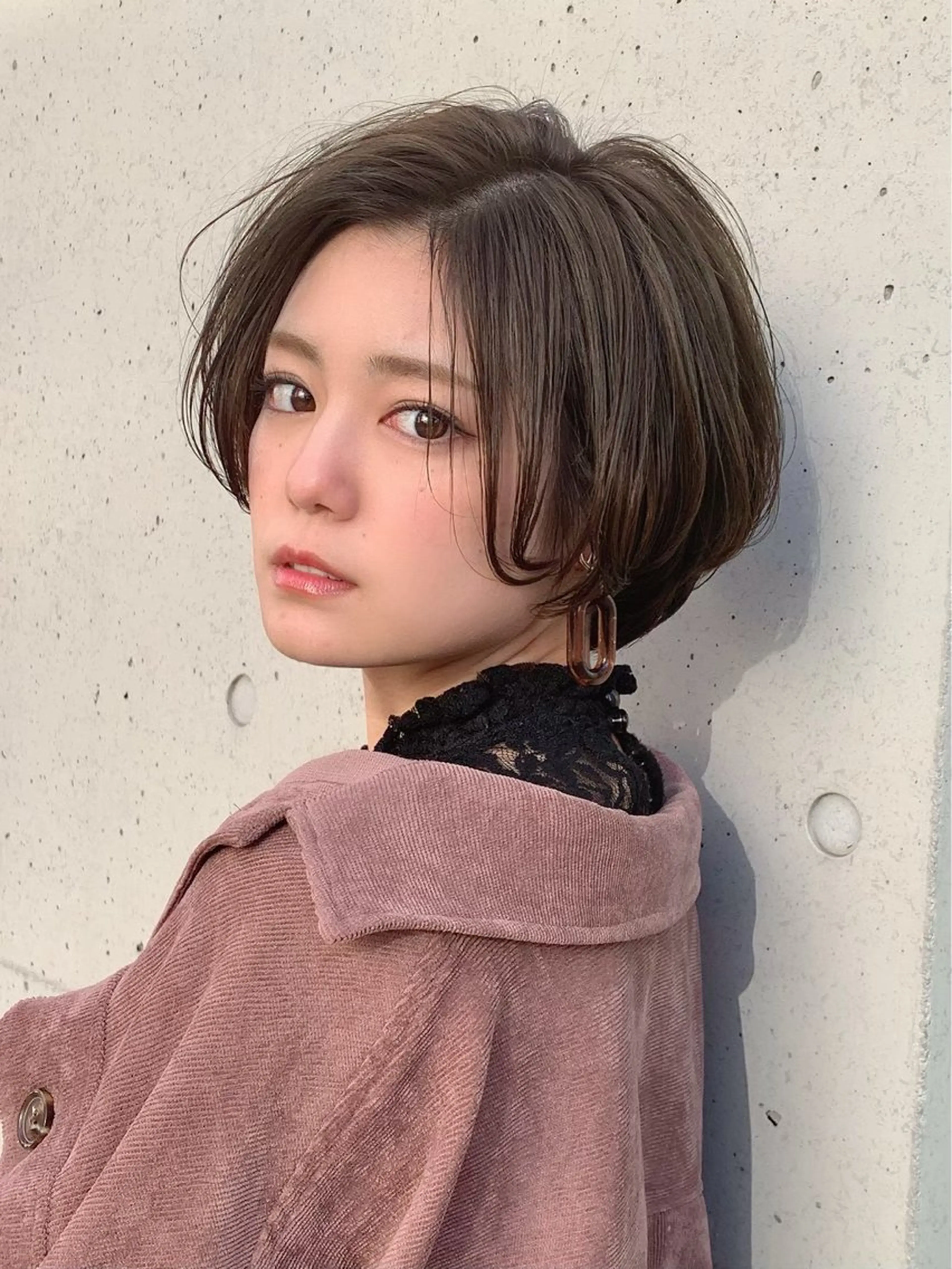 ショート Momo/海外ヘア レイヤー/ハイライトのヘアスタイル