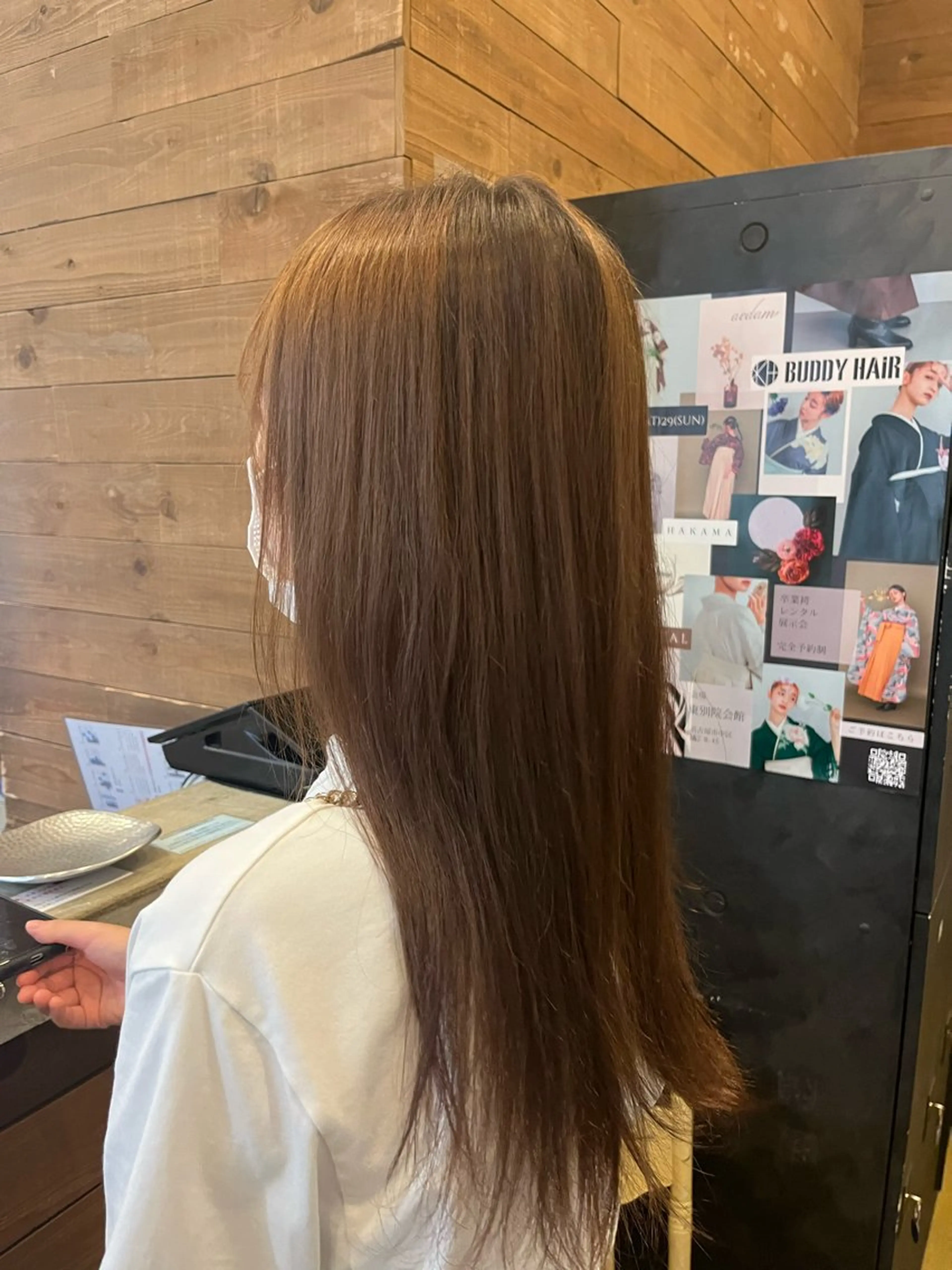 セミロング 酸性ストレート 透明感カラー人気 ナンバーワンMIYUのヘアスタイル