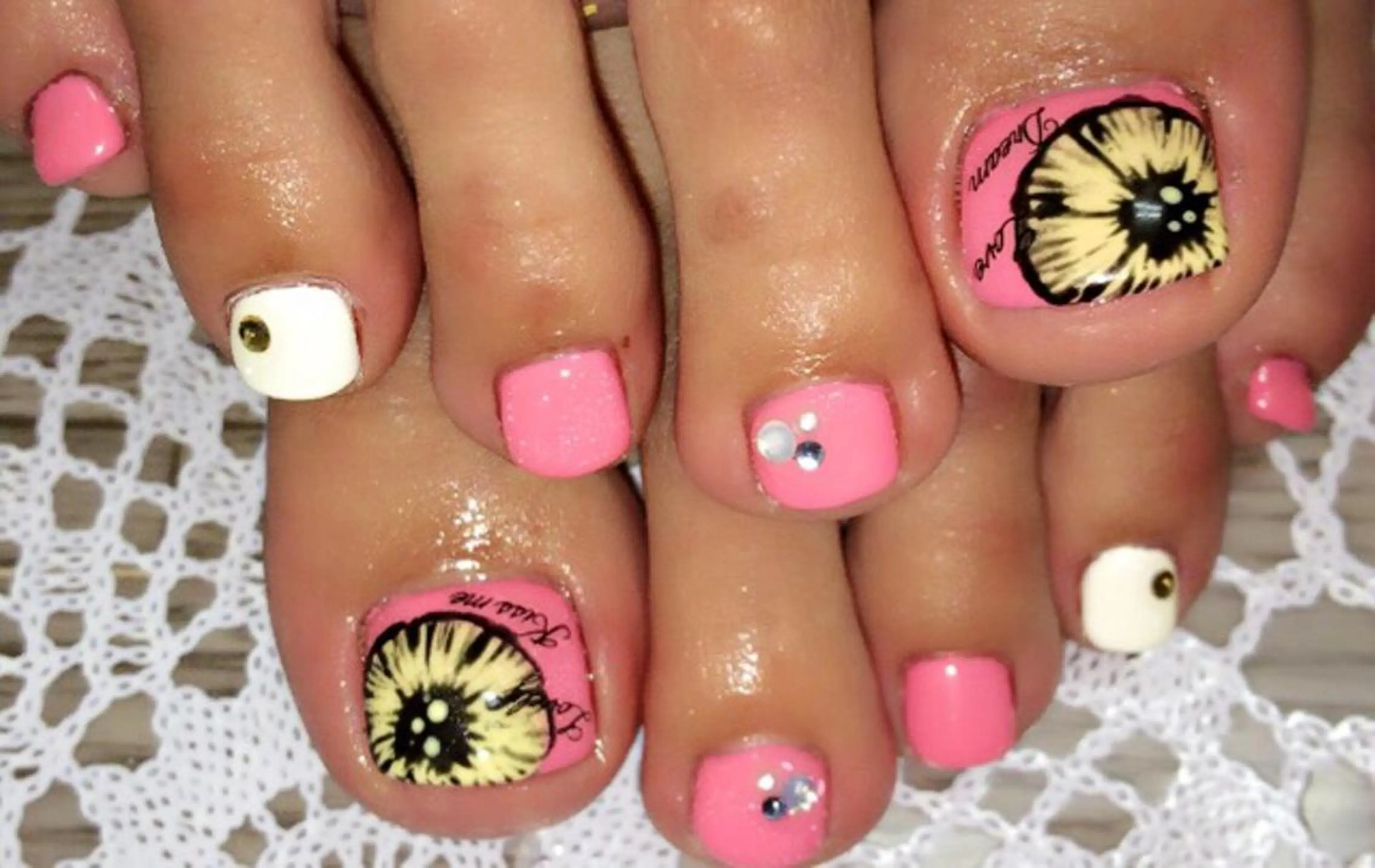 ネイル フットネイル ラウバイマノマノ なかざとのネイルデザイン