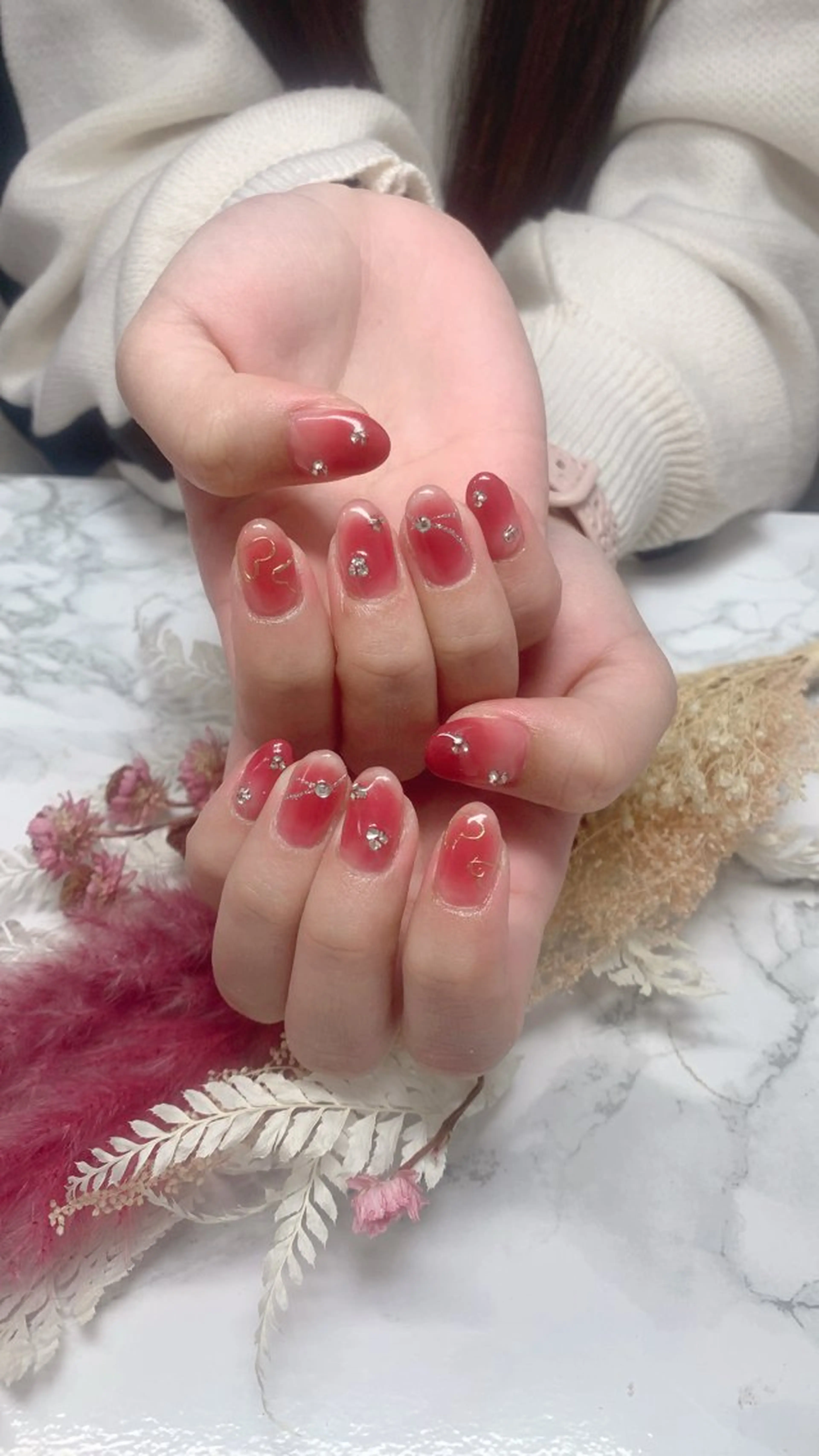 ネイル はな💎ネイル ワンホン、長さ出しのネイルデザイン