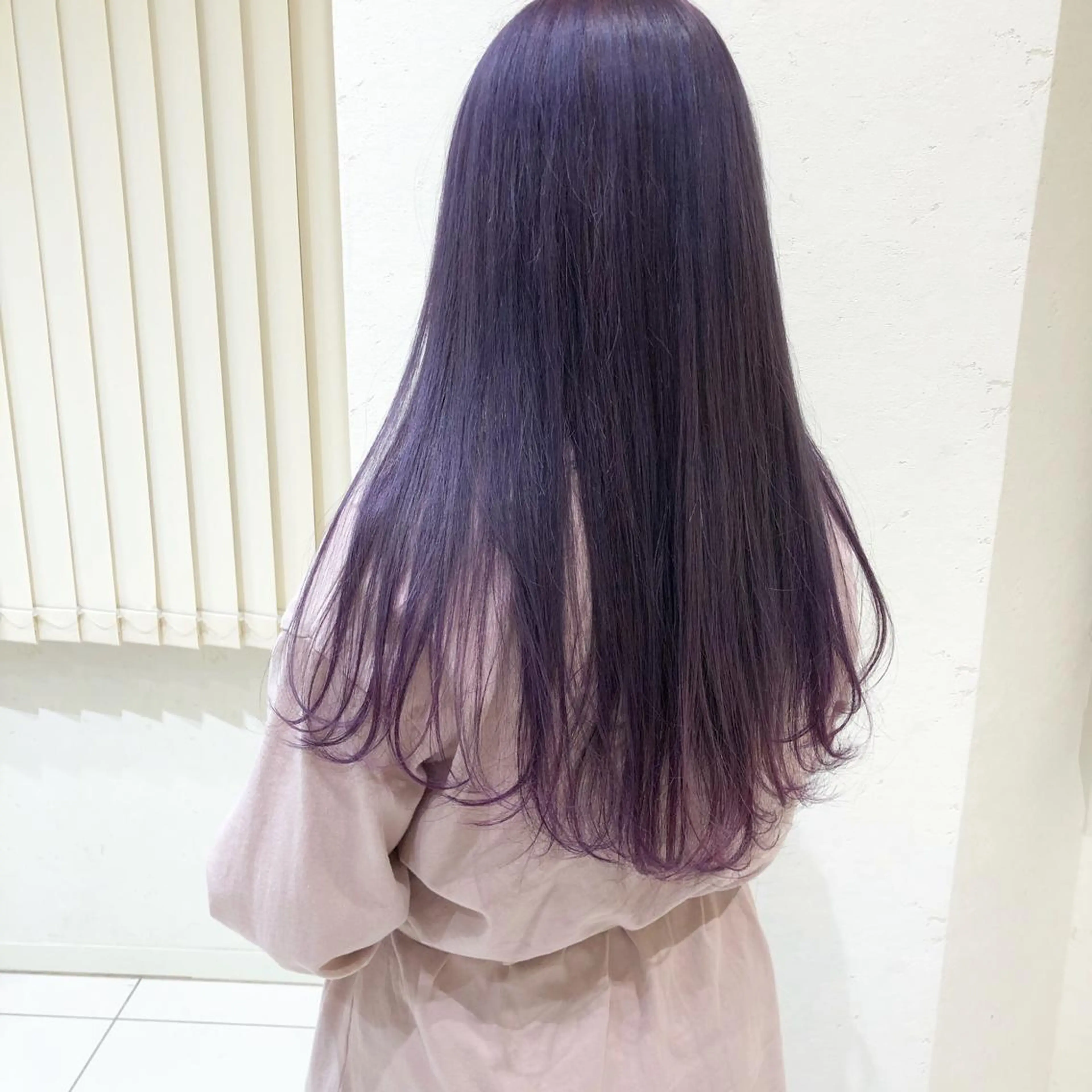 ロング カラー パーマ ヘアアレンジ ブルーカラー ブルーラベンダー ラベンダーカラー ヘアカラー ハイトーン特化🤍 浦住のヘアスタイル