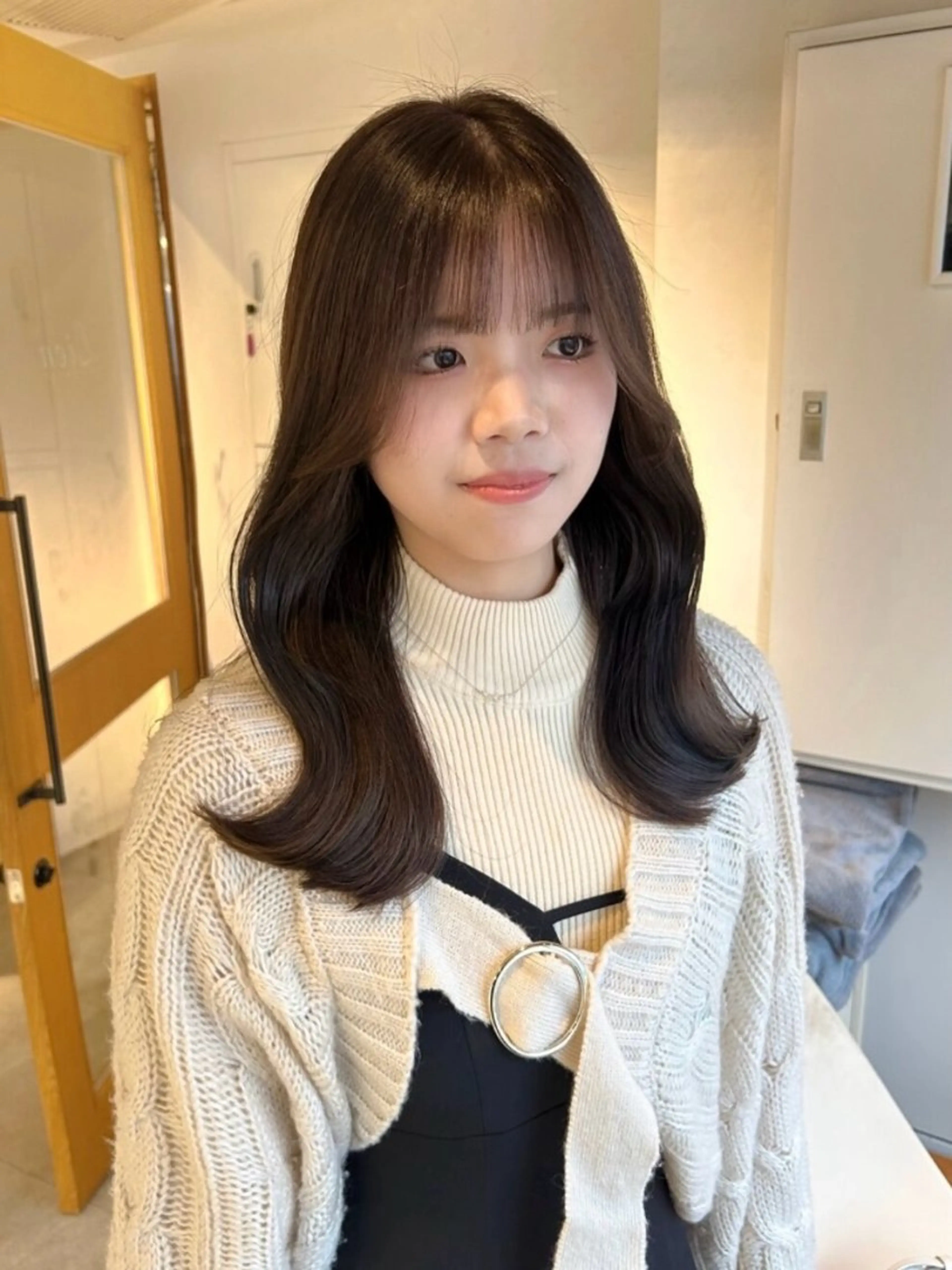 セミロング カラー 🖤KAHO🖤 /透明感/艶髪/暖色のヘアスタイル