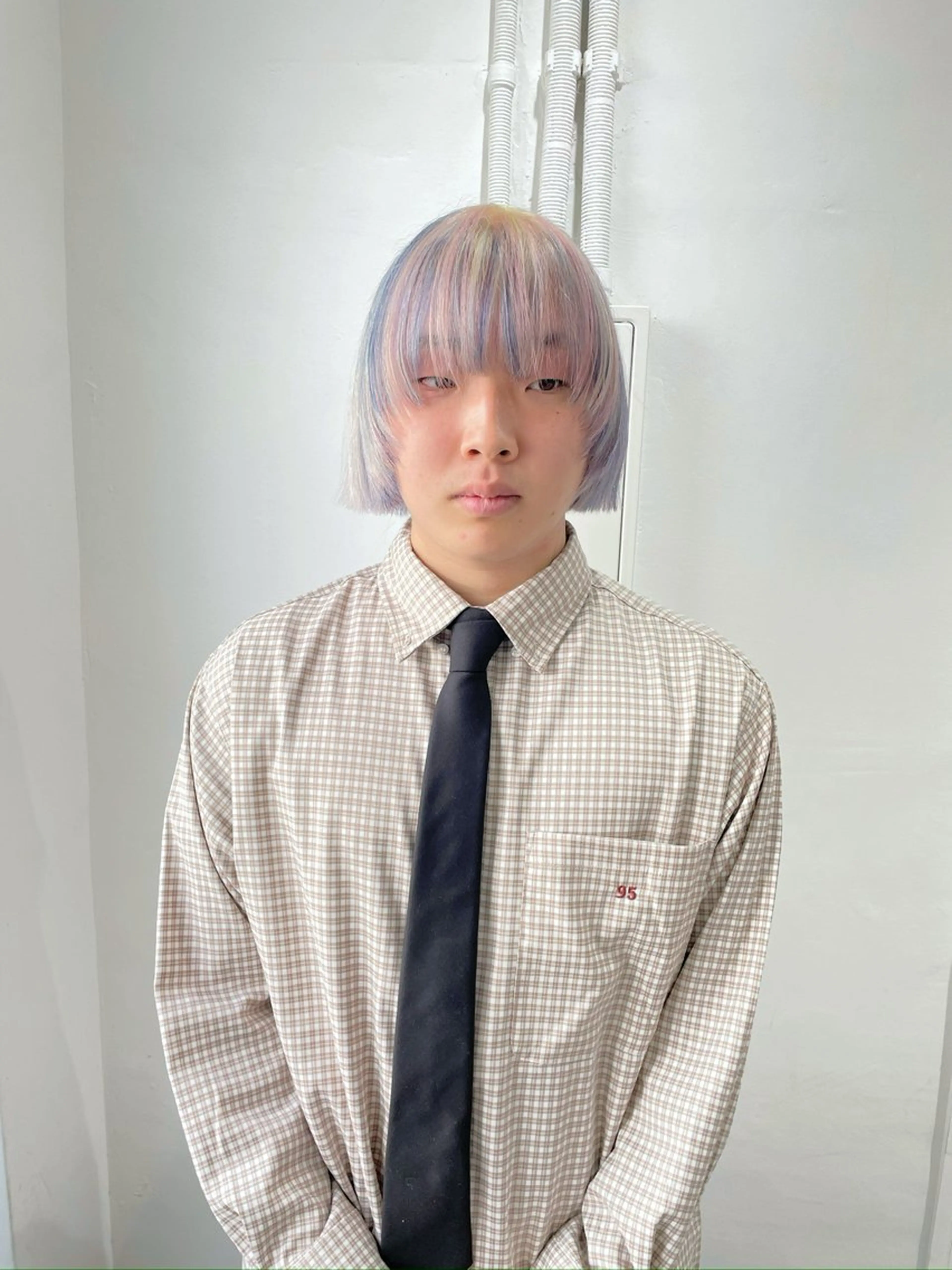 ショート 似合わせカット Muミュー/ブリーチ ハイトーン　Wカラーのヘアスタイル