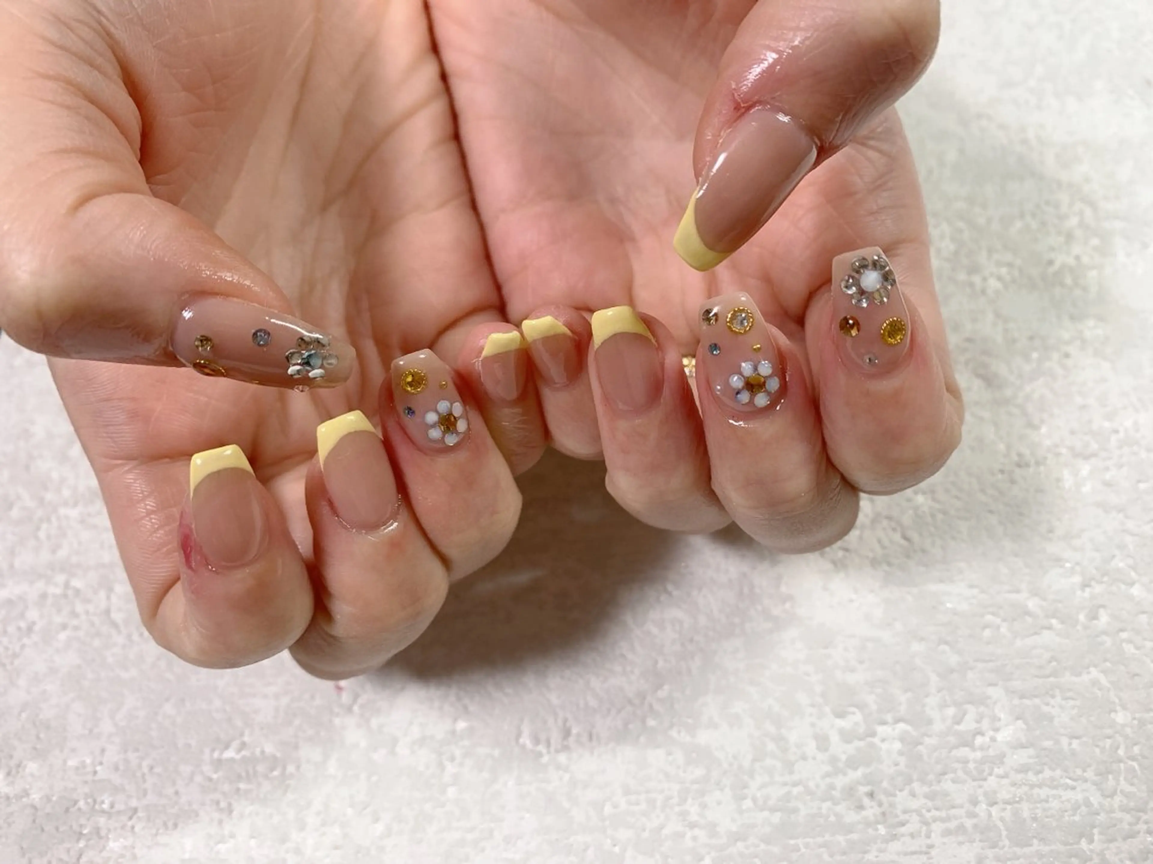 ネイル フレンチネイル ジェルネイル キラキラネイル 韓国ネイル メンズネイル ハンドネイル kiki nail &brow二子玉川の眉毛・アイブロウイメージ