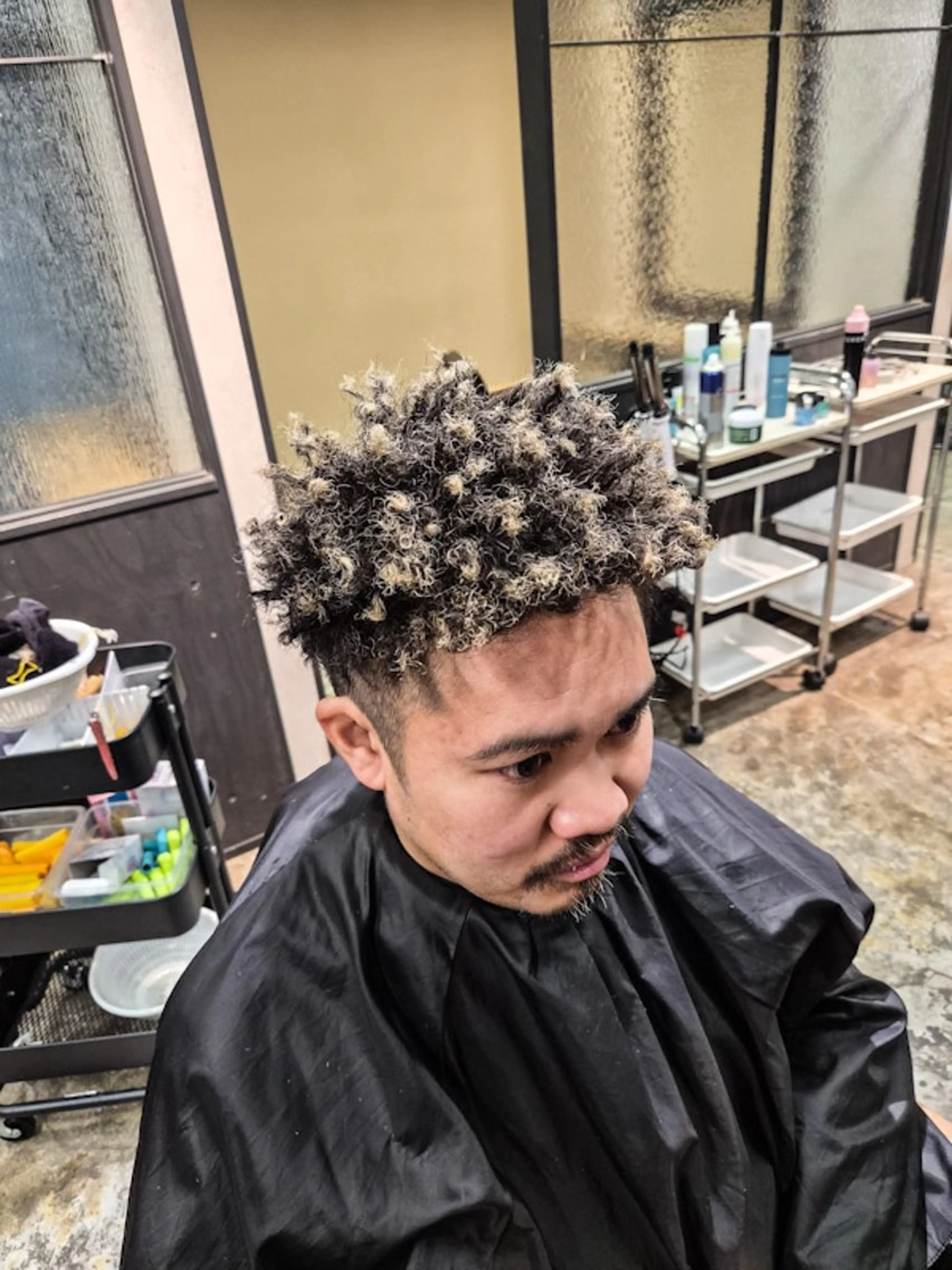 ☀️スパイキーアフロ+メンズカットの写真