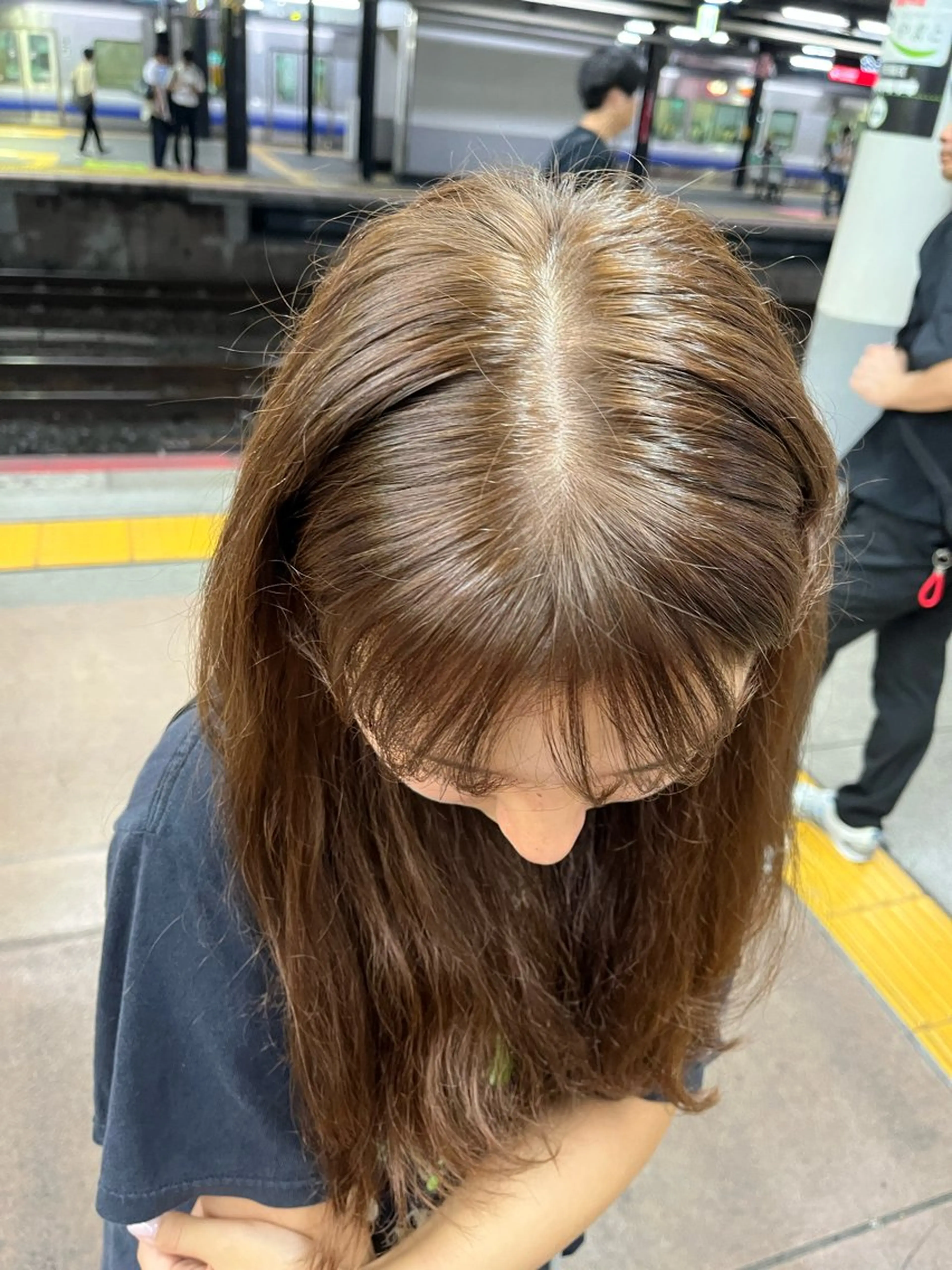 ロング ヘアカラー わだ なつきのヘアスタイル