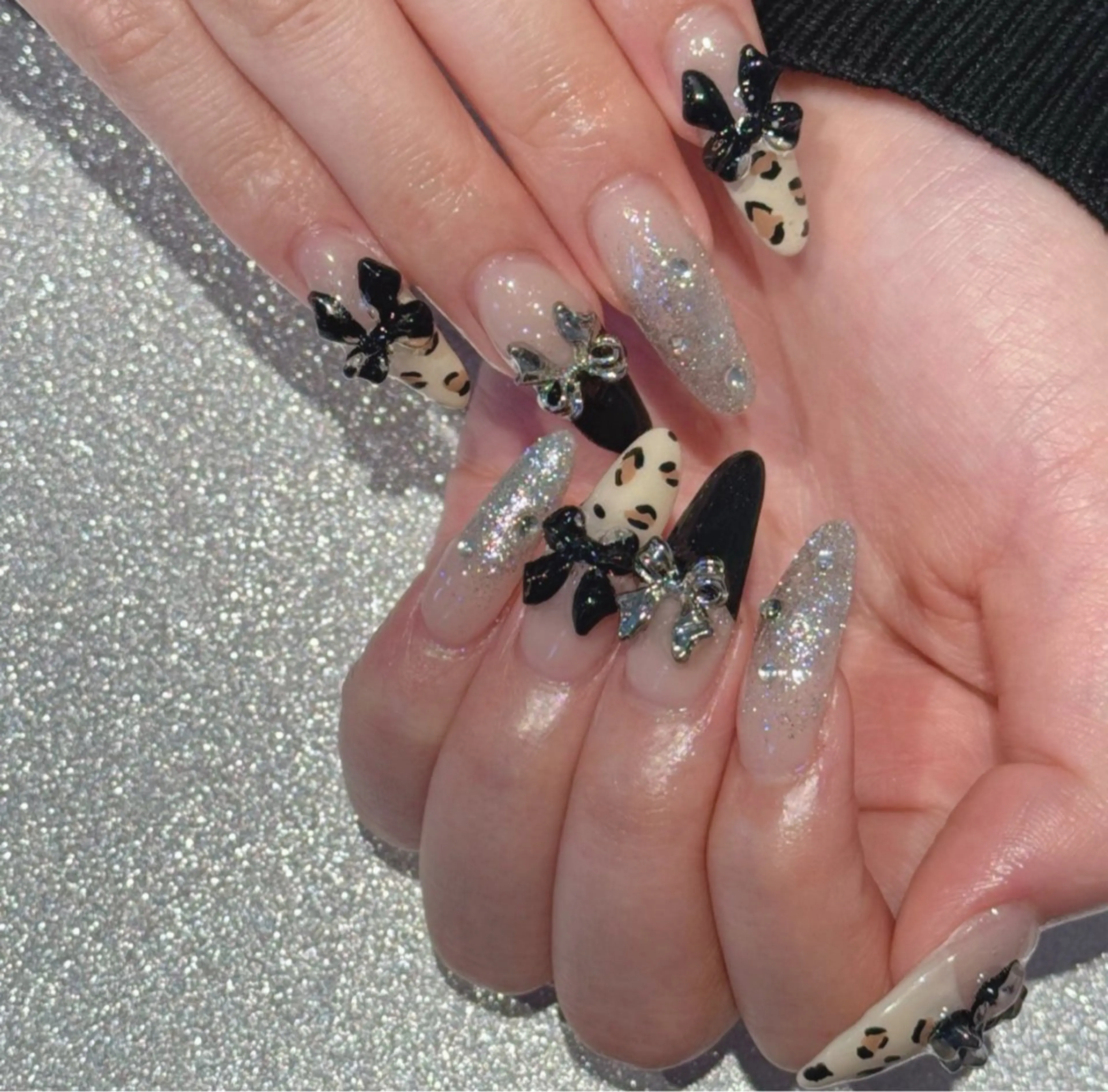 ネイル アニマル柄 ハンドネイル brodia nails m_riのネイルデザイン