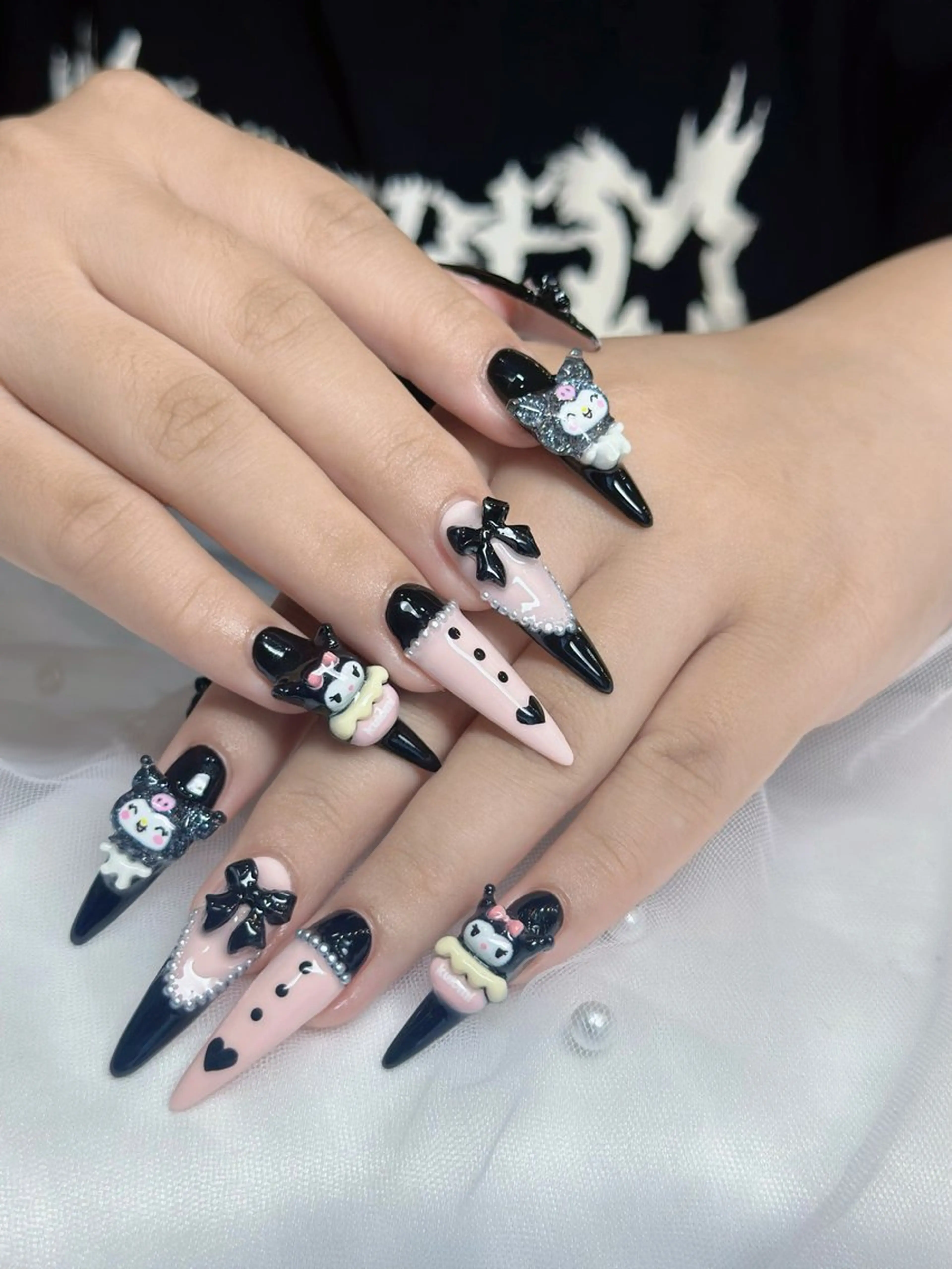 ネイル フットネイル フレンチネイル グラデーション キラキラネイル マグネットネイル ハンドネイル Lina nailのネイルデザイン