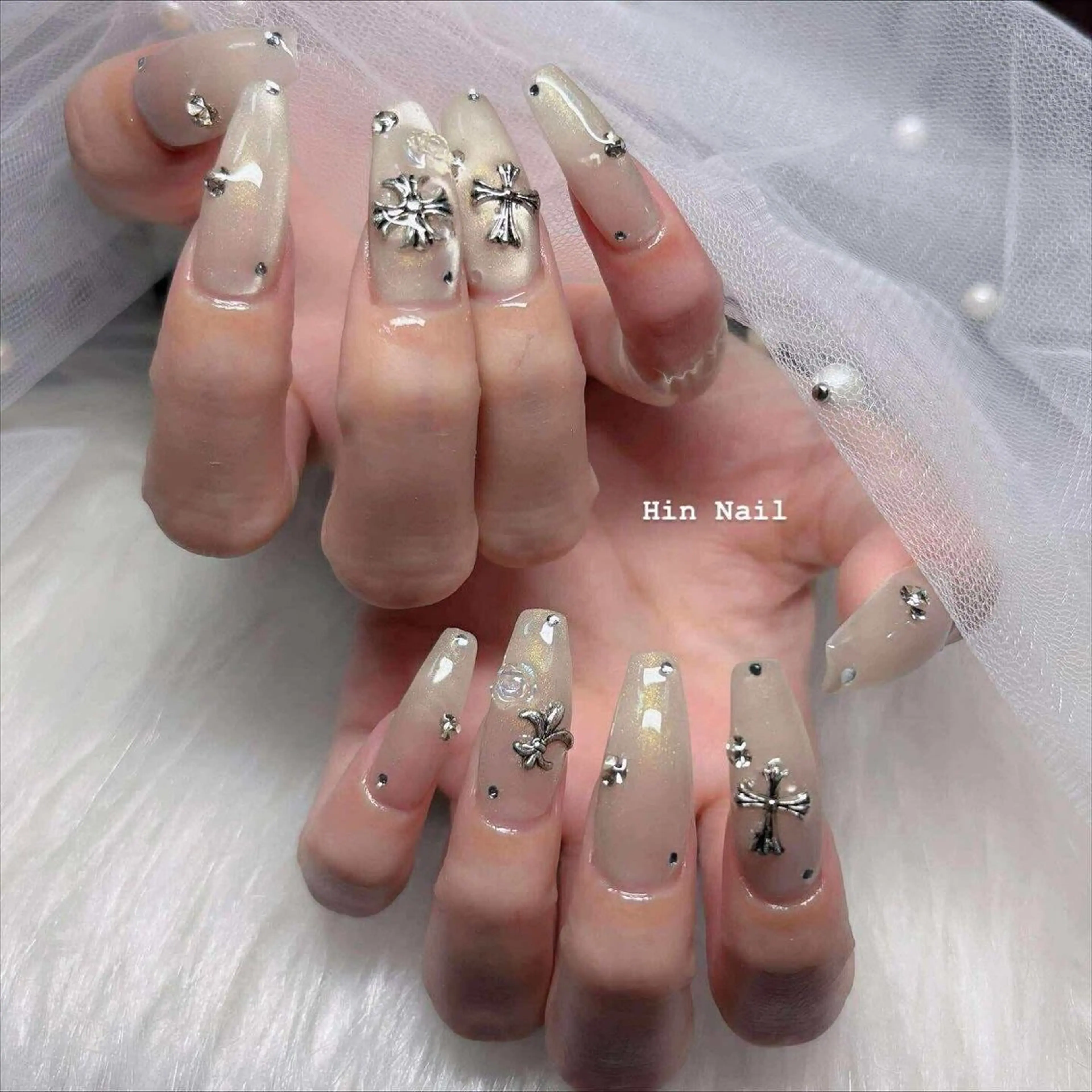 ネイル ハンドネイル Hin Nailsのネイルデザイン