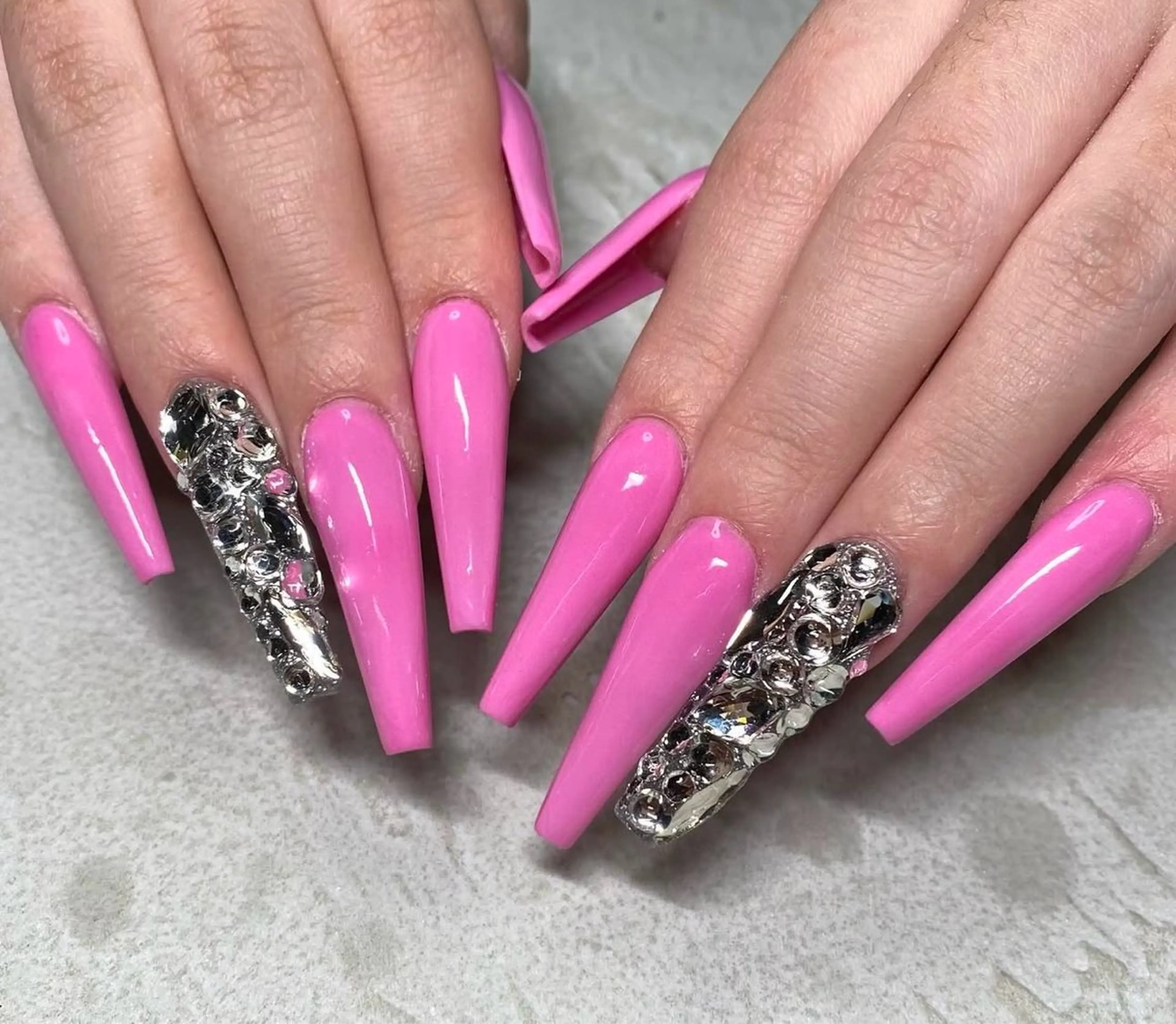 ネイル グラデーション キラキラネイル ワンカラーネイル 冬ネイル Jenn Nail Salonのネイルデザイン