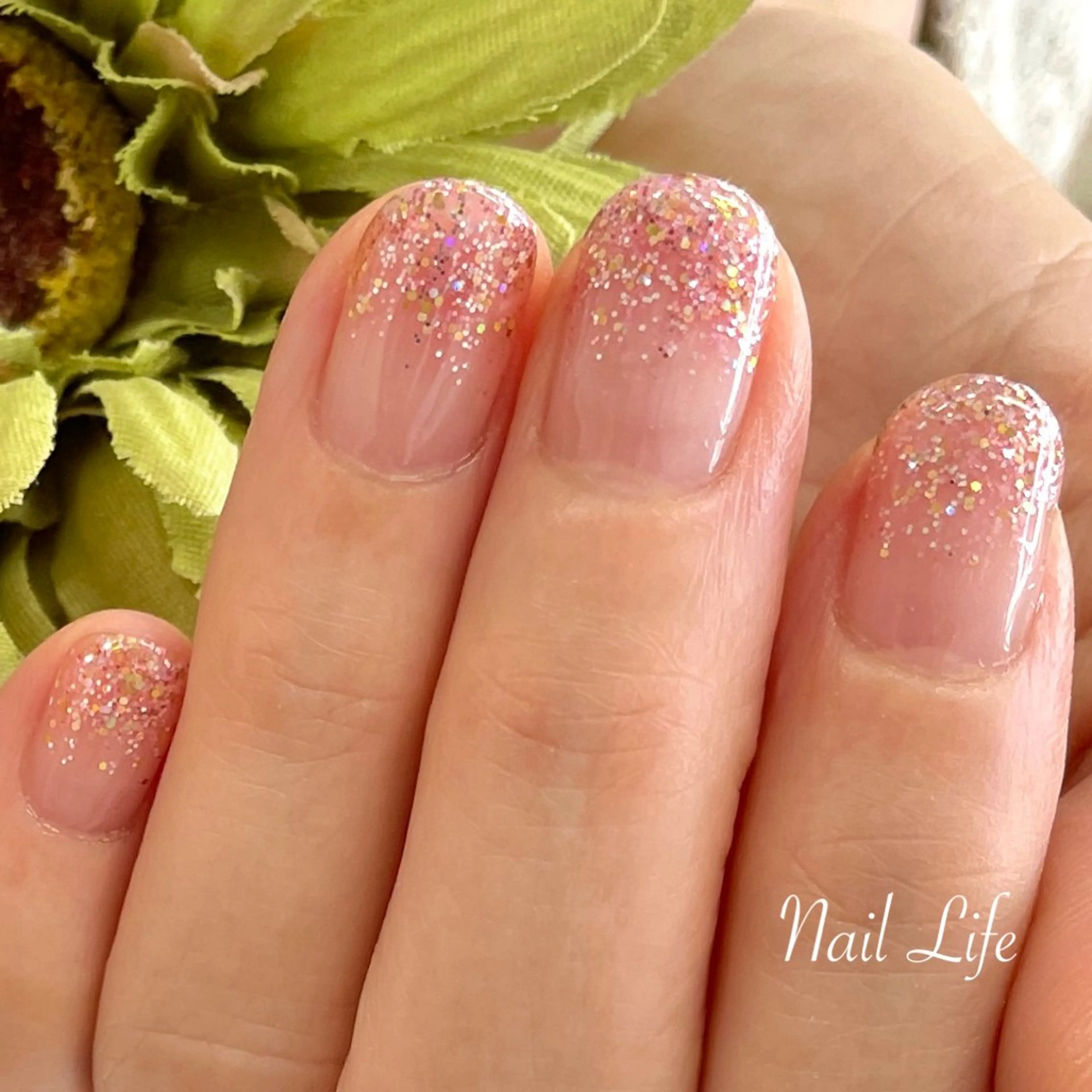 ネイル グラデーション ラメ(グリッター) ラメグラデーション ピンク 春ネイル 大嶋 めぐみのネイルデザイン