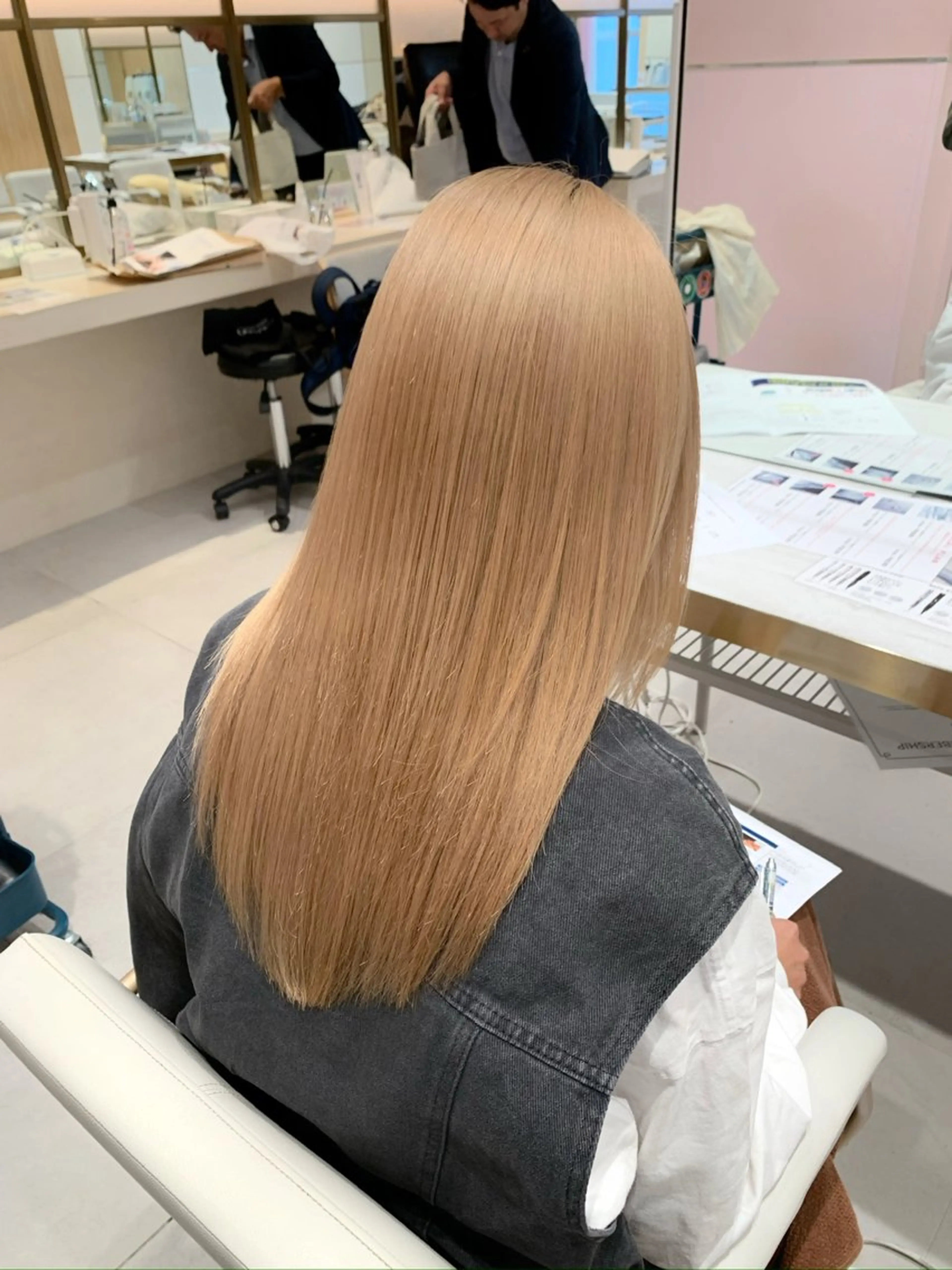 上質カット+コスメストレート+自社開発トリートメント🌈の写真