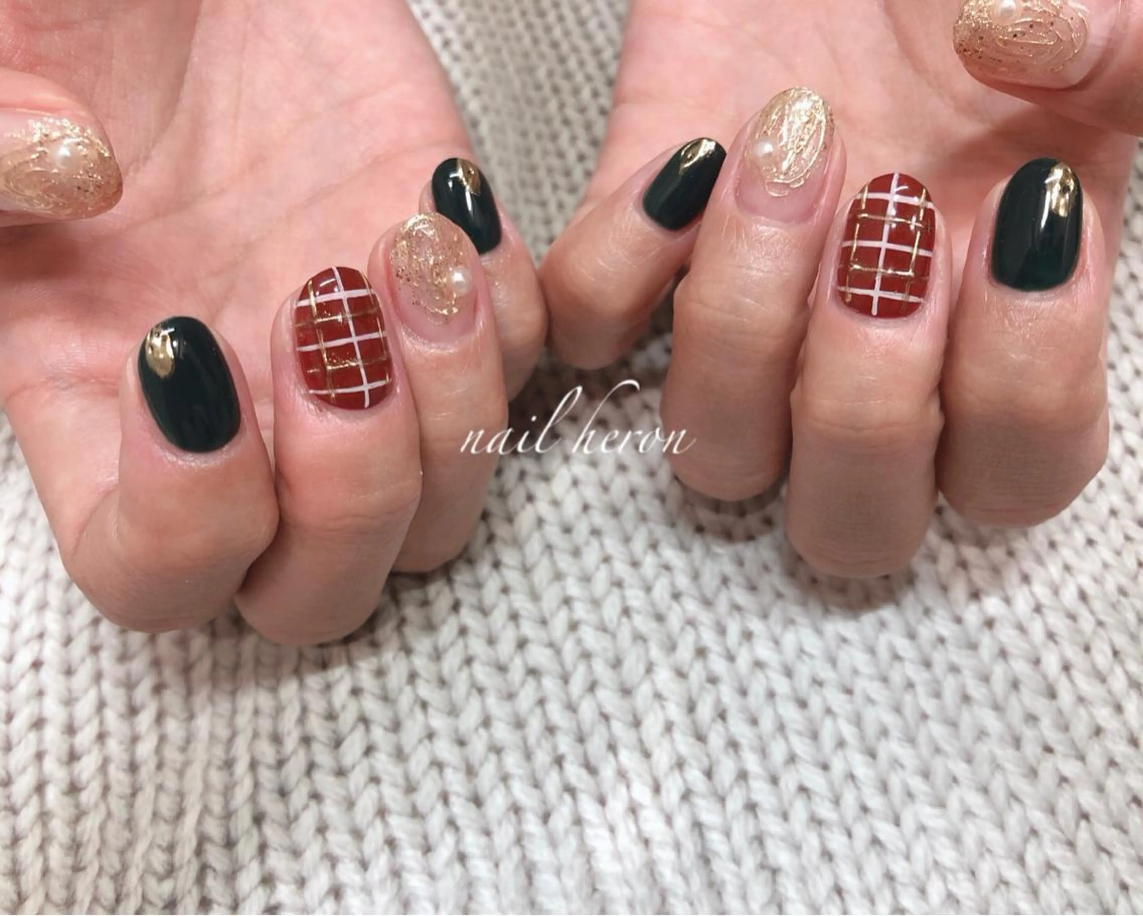 ネイル 冬ネイル クリスマス ハンドネイル saki_ nail heronのネイルデザイン