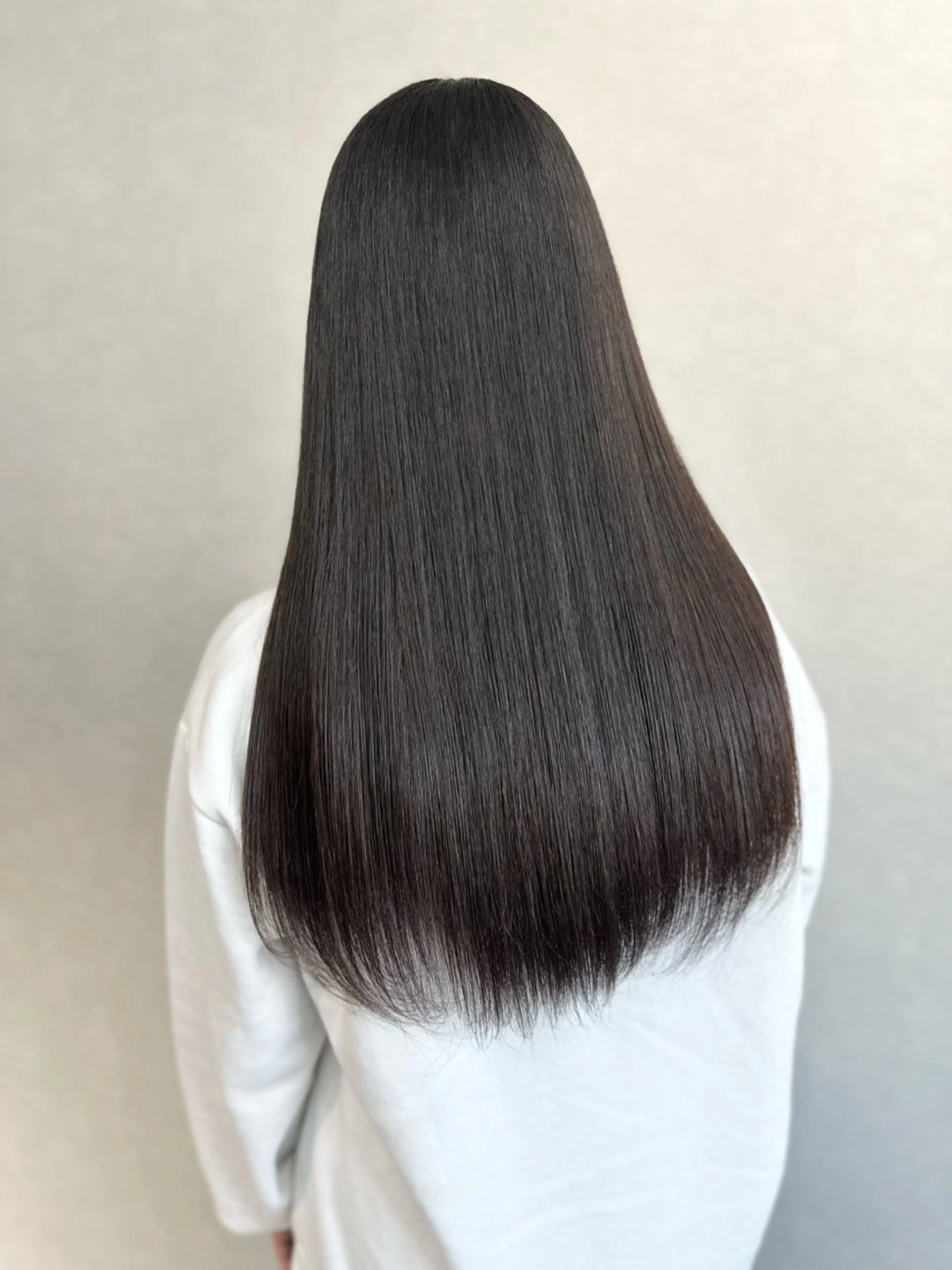 ロング Luana 照沼翔太のヘアスタイル