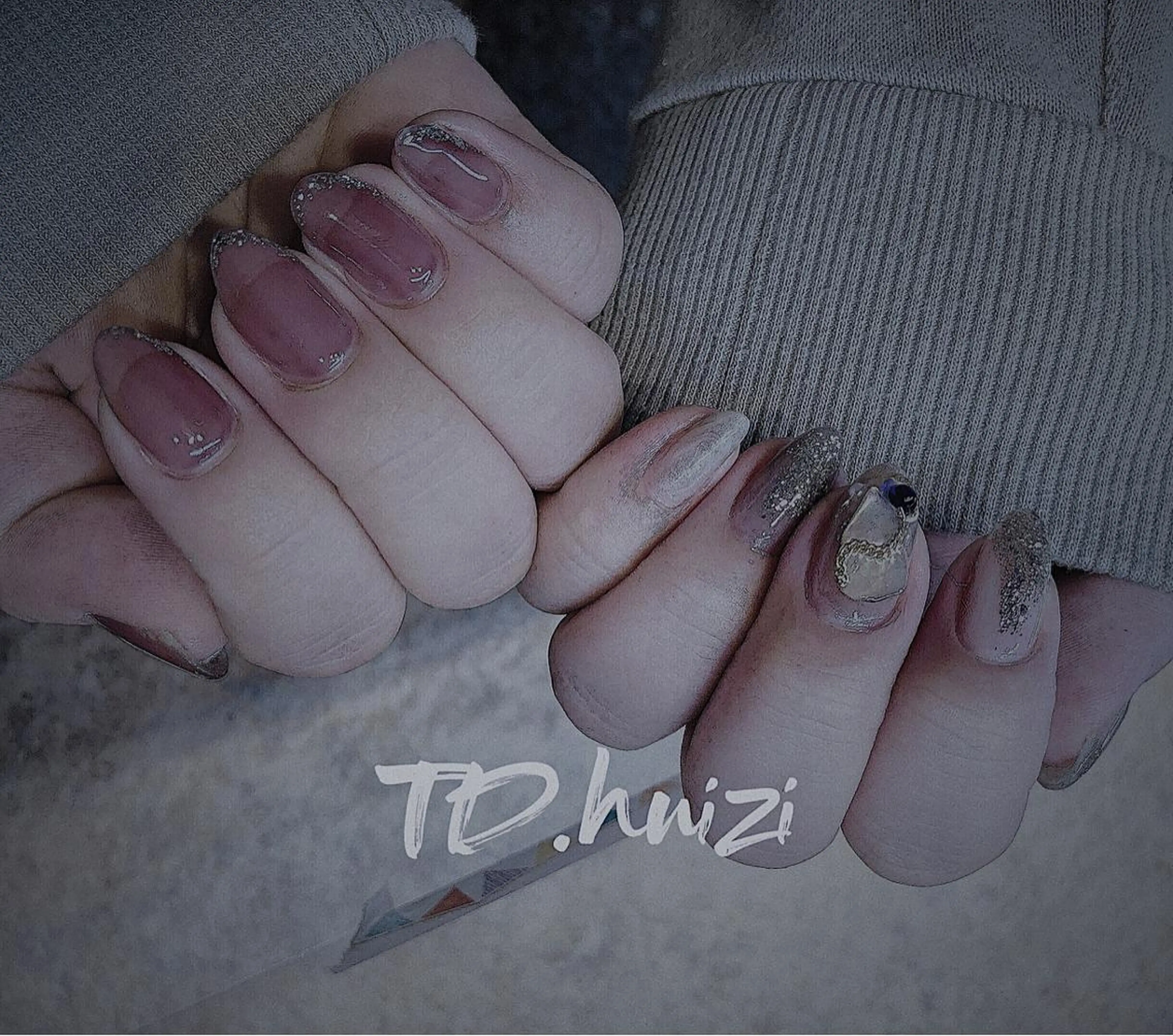 ミディアム めぐみのネイルサロン スタッフ練習のネイルデザイン