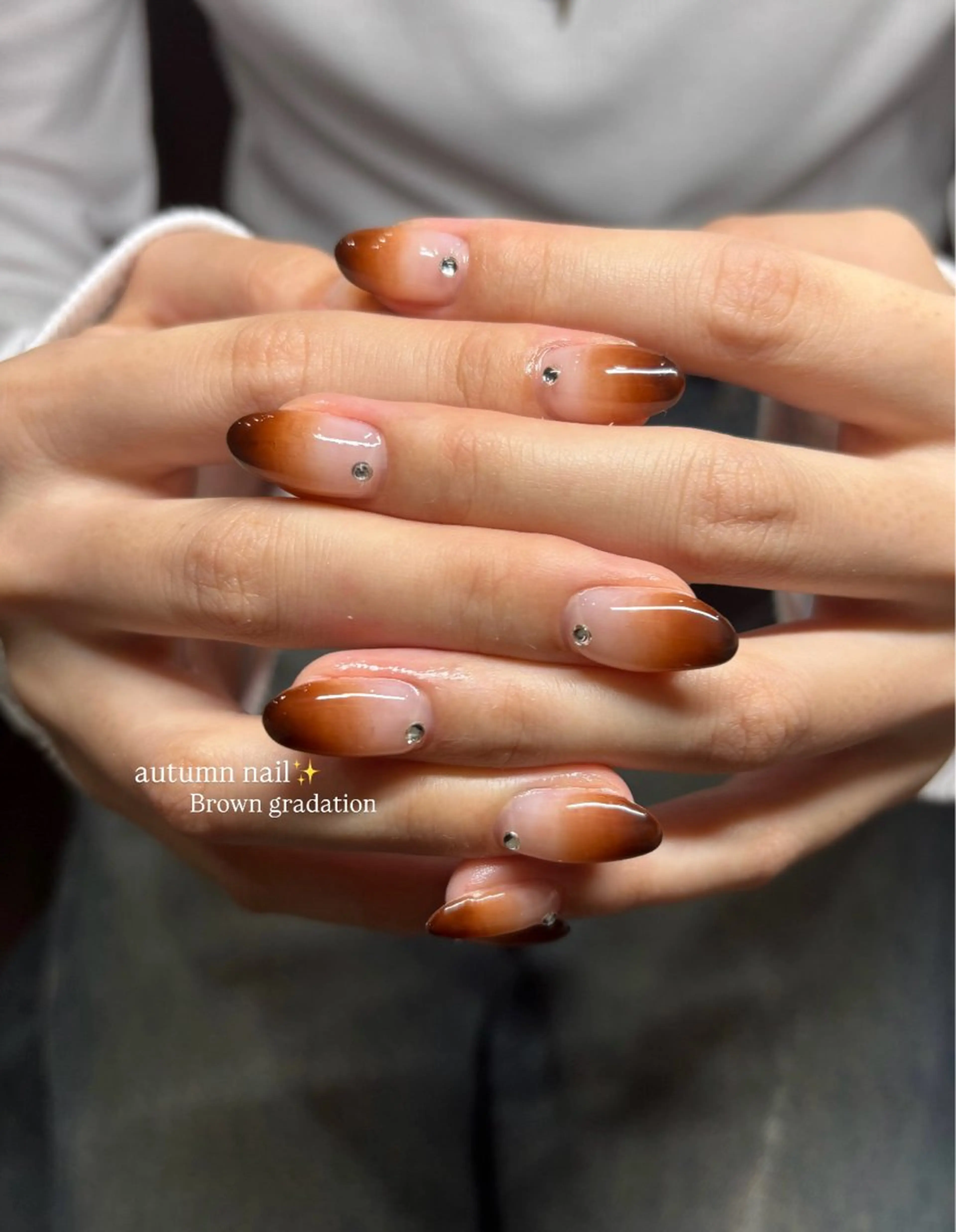 ネイル ブラウン グラデーション Allure miuのネイルデザイン