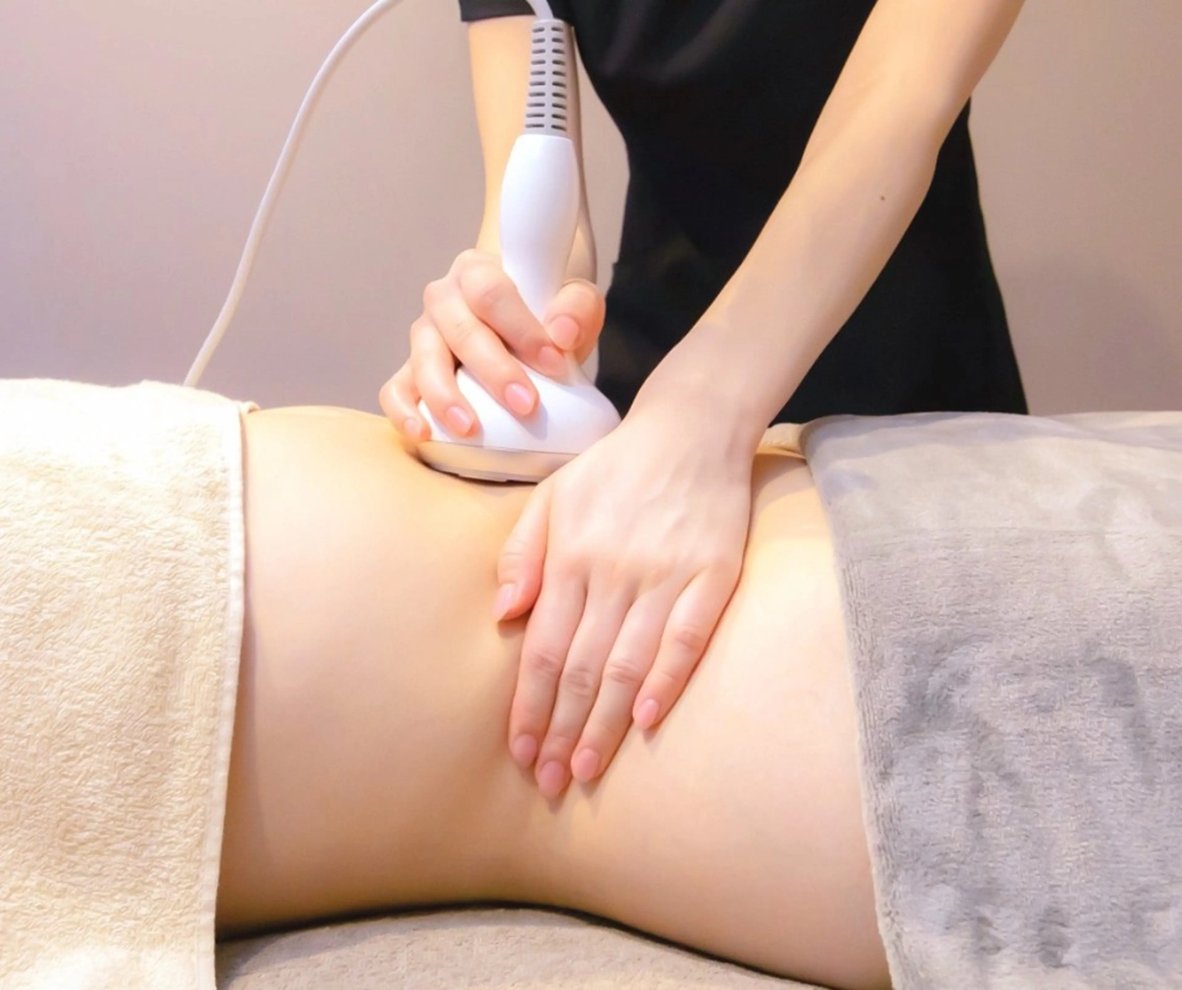 人気No.1メニュー✨🉐【短期間でサイズダウン🔥】全身痩せ100分コース（強力ハンド付き）の写真