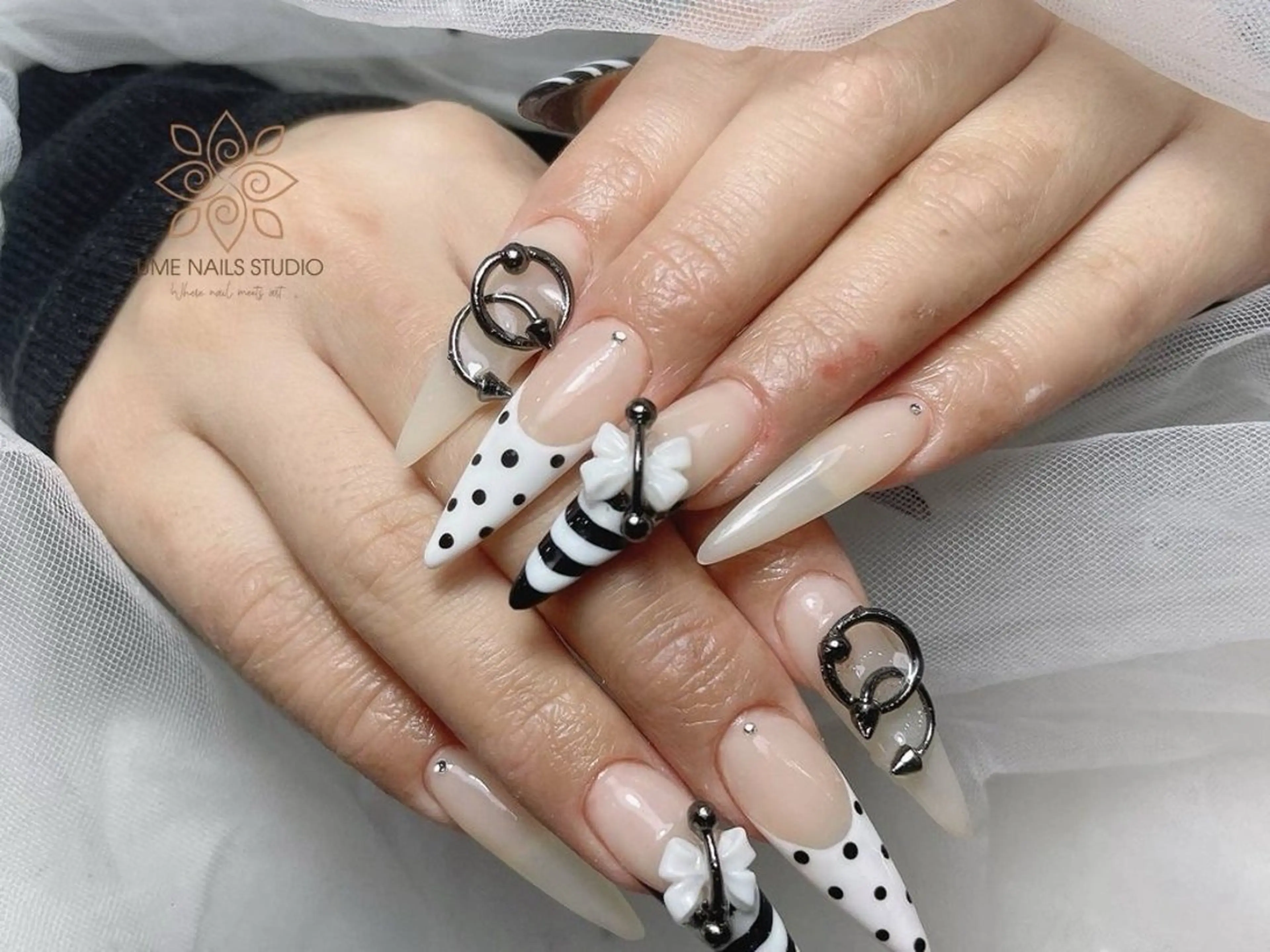ネイル 持ち込み ハンドネイル Ume Nail Studioのネイルデザイン