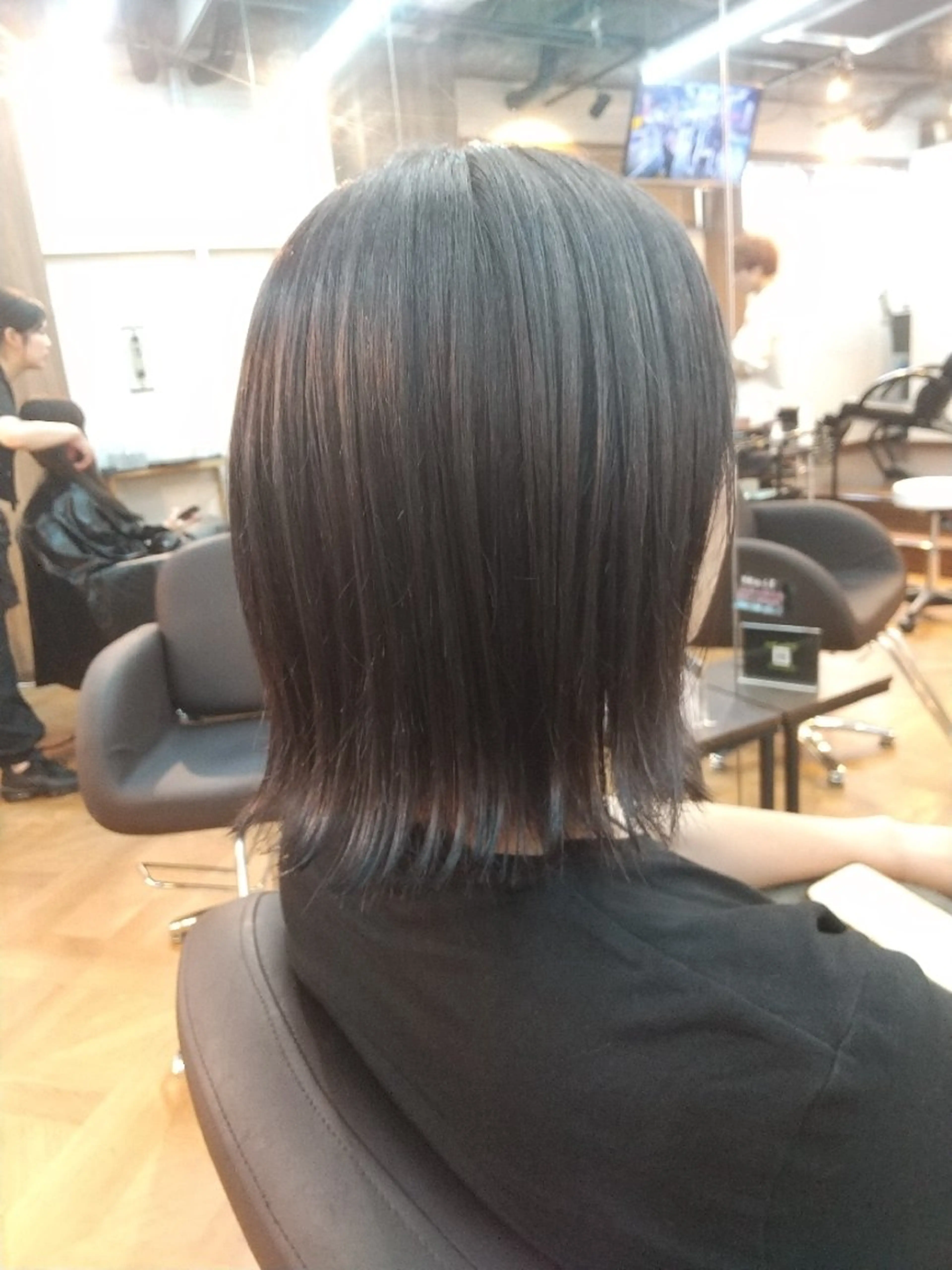 ショート カラー アッシュ アッシュグレー アッシュグレージュ ブリーチ グレージュ 久村 奈菜のヘアスタイル